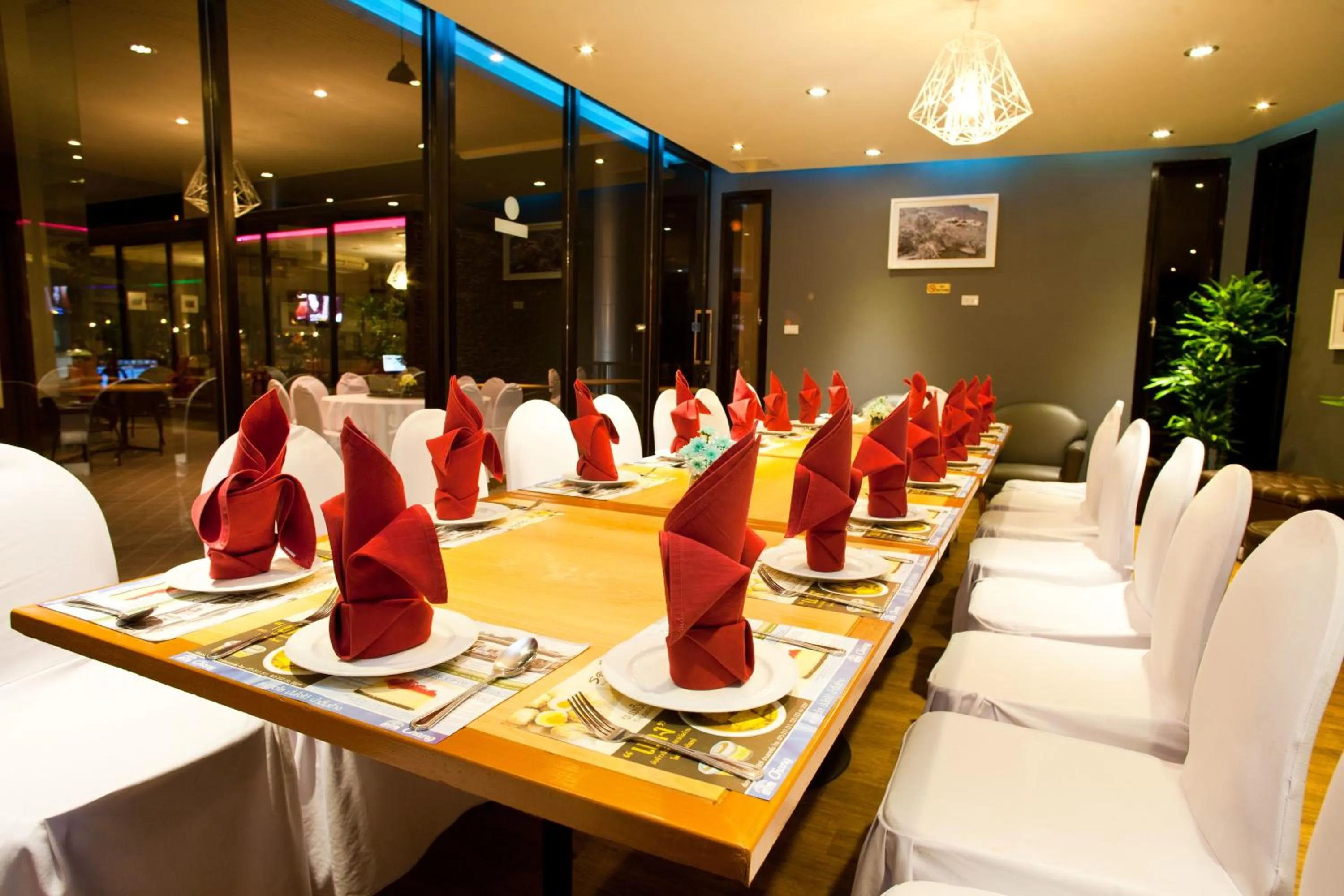 Banquet/Function facilities in Thumrin Thana Hotel