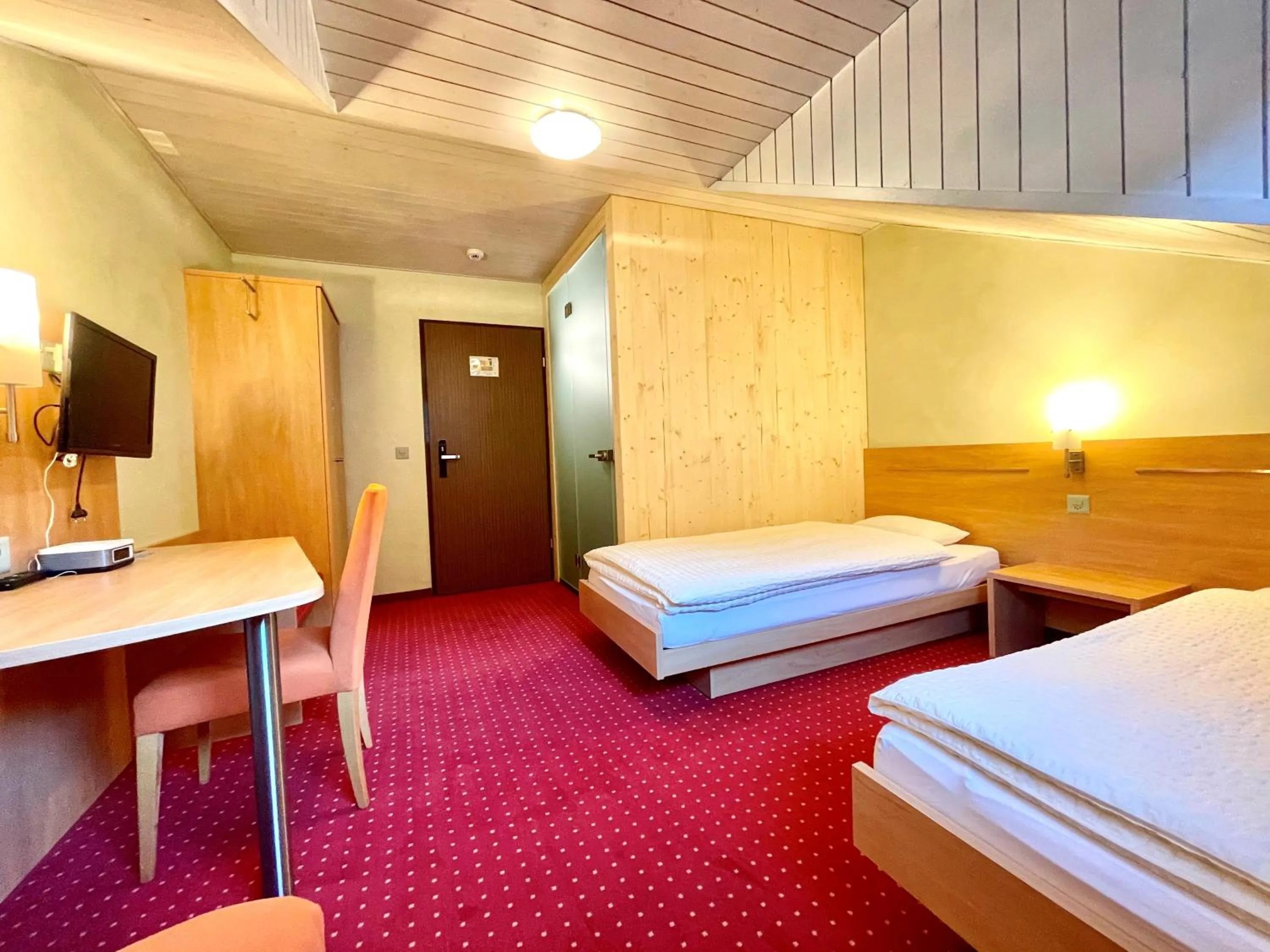 Staff, Bed in Boutique und Bier Hotel des alpes