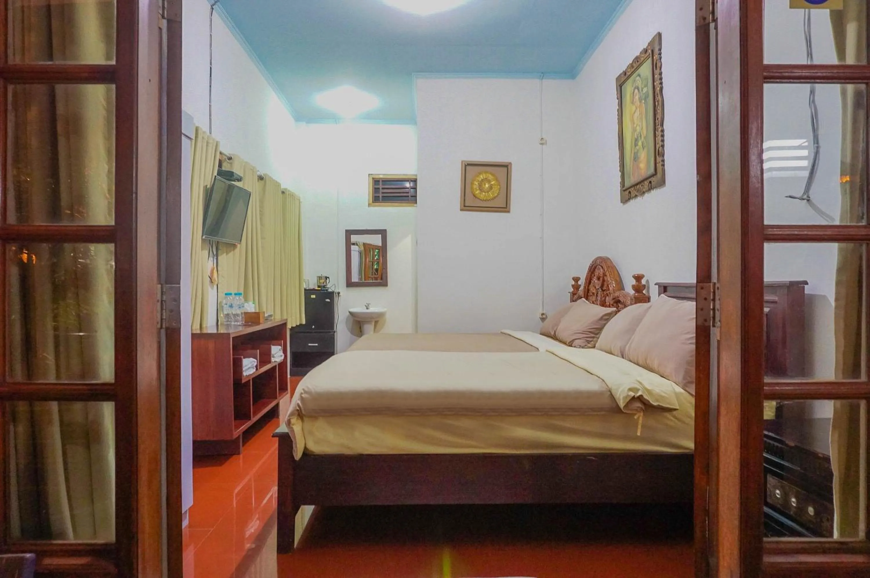 Bed in Wisma Pulau Merah