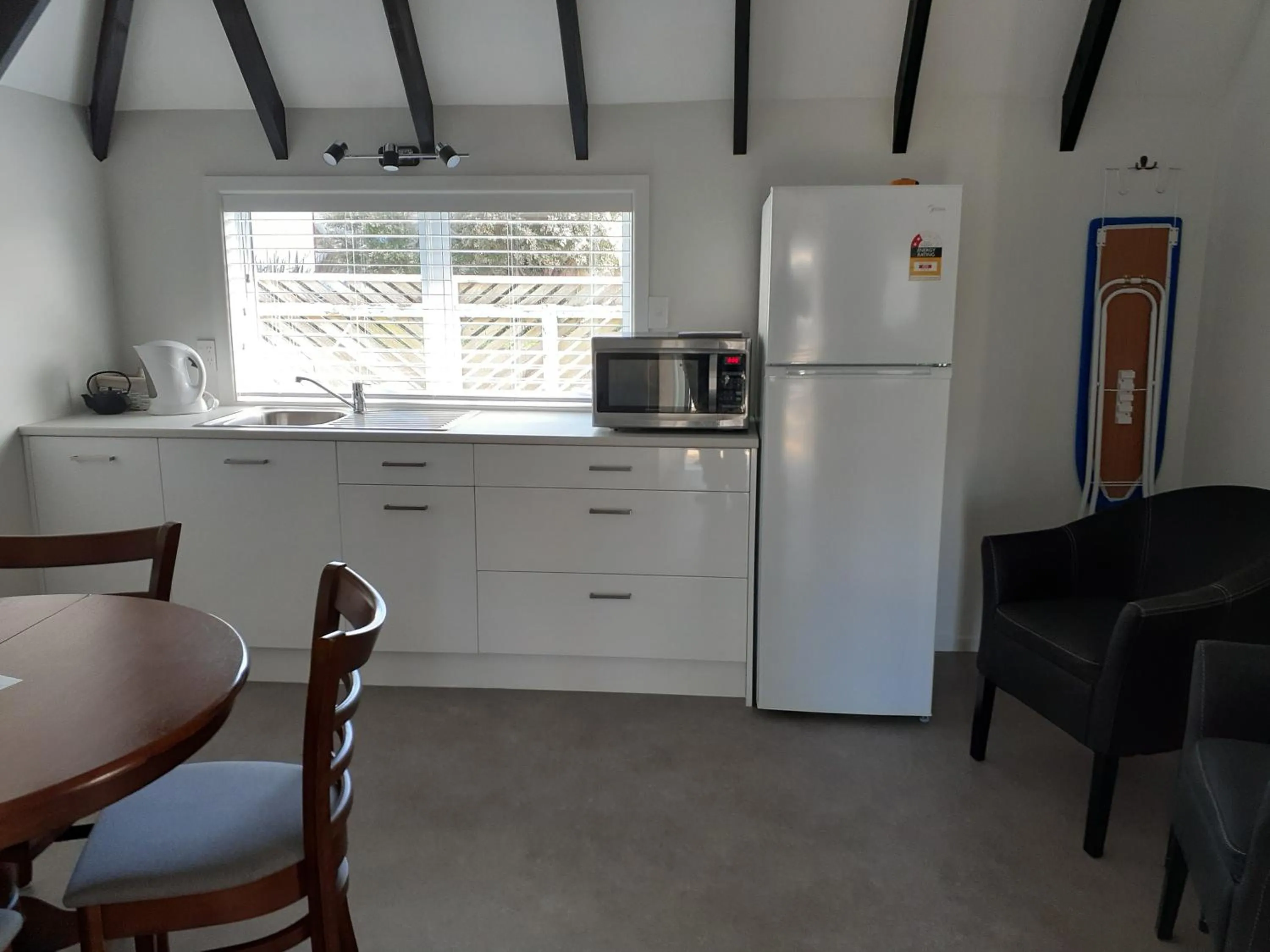 Kitchen or kitchenette in Featherston Motels And Camping