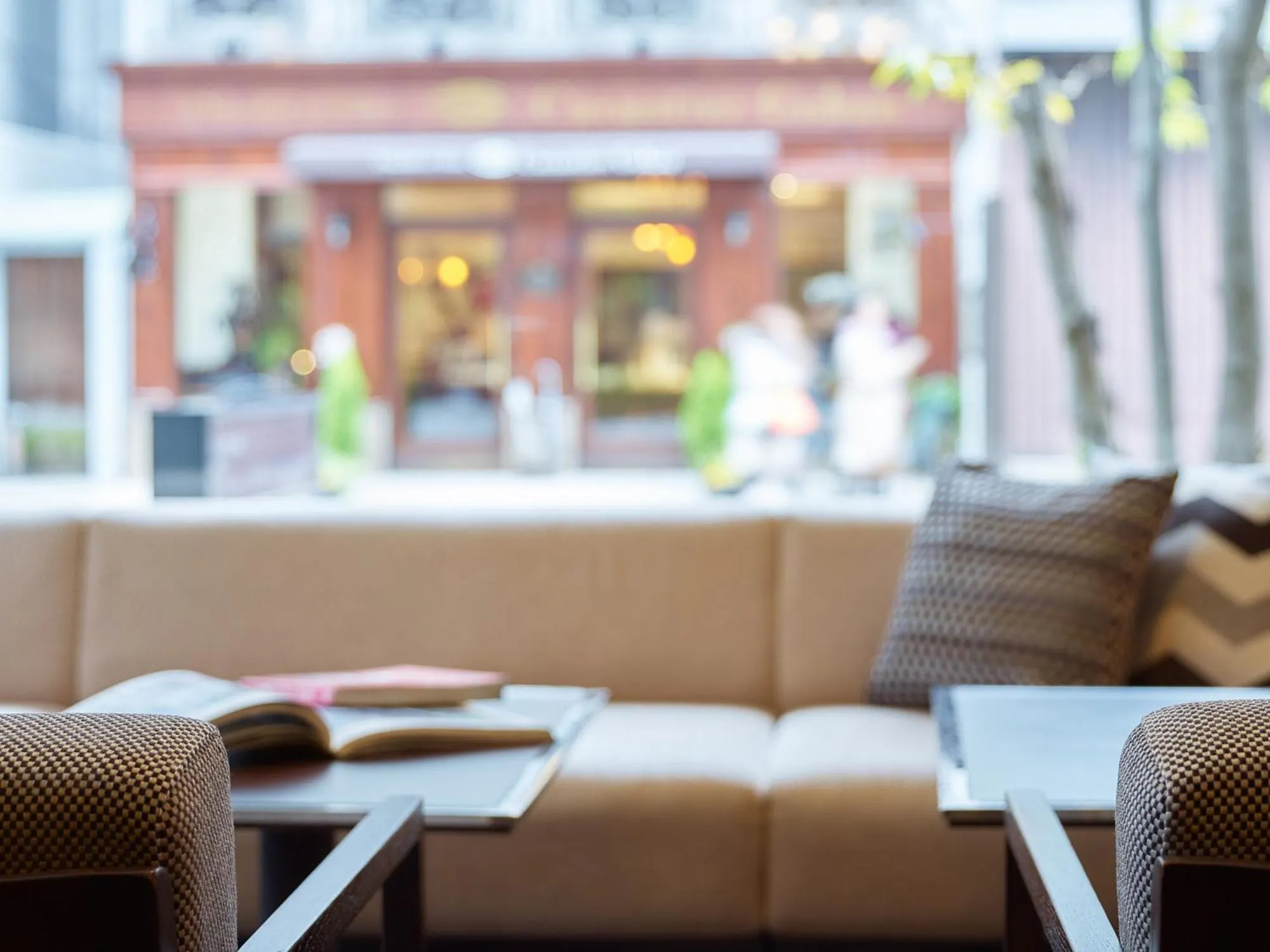 Communal lounge/ TV room in Mitsui Garden Hotel Osaka Yodoyabashi