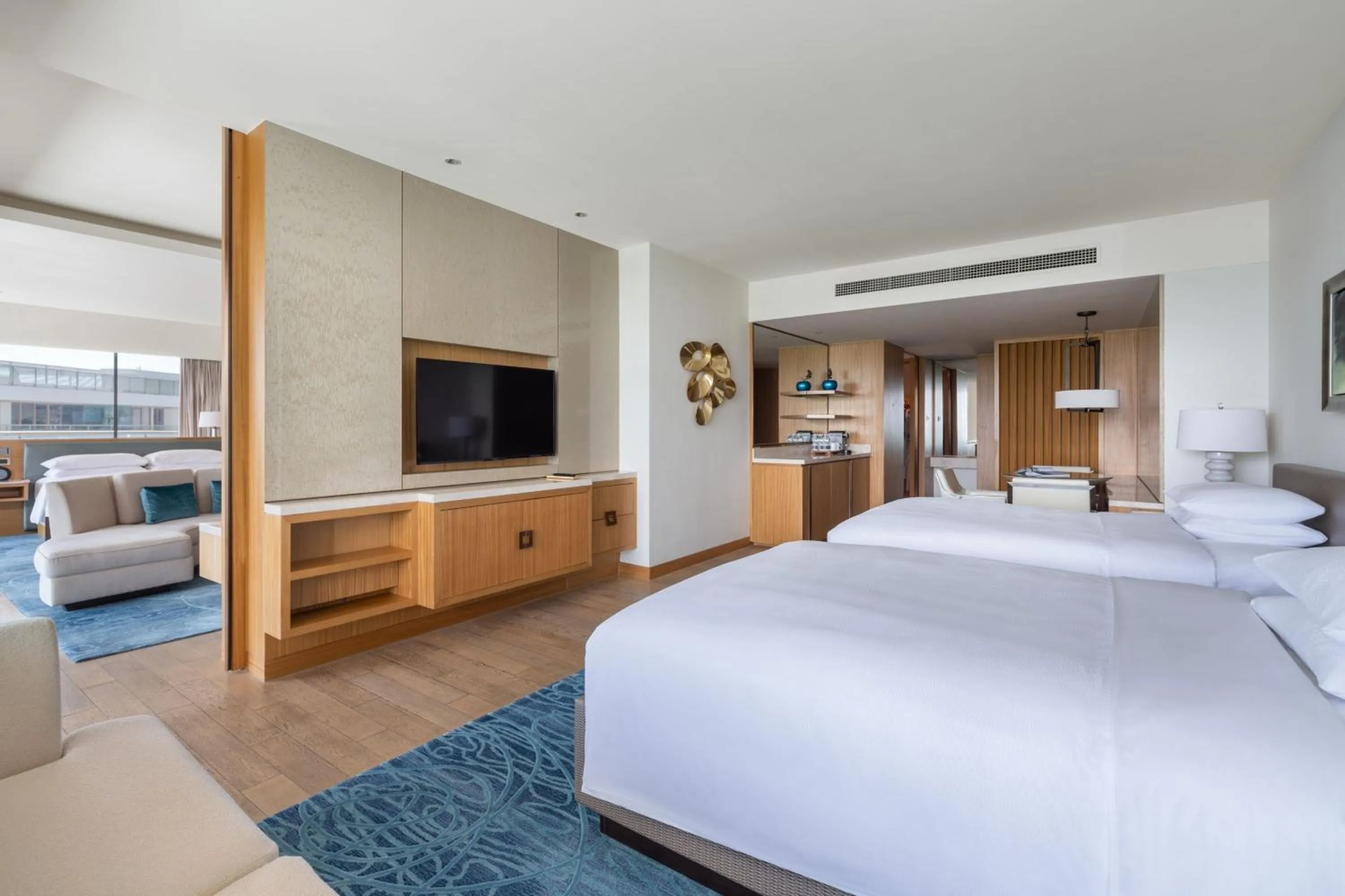 Photo of the whole room, Bed in JW Marriott Hotel Sanya Dadonghai Bay