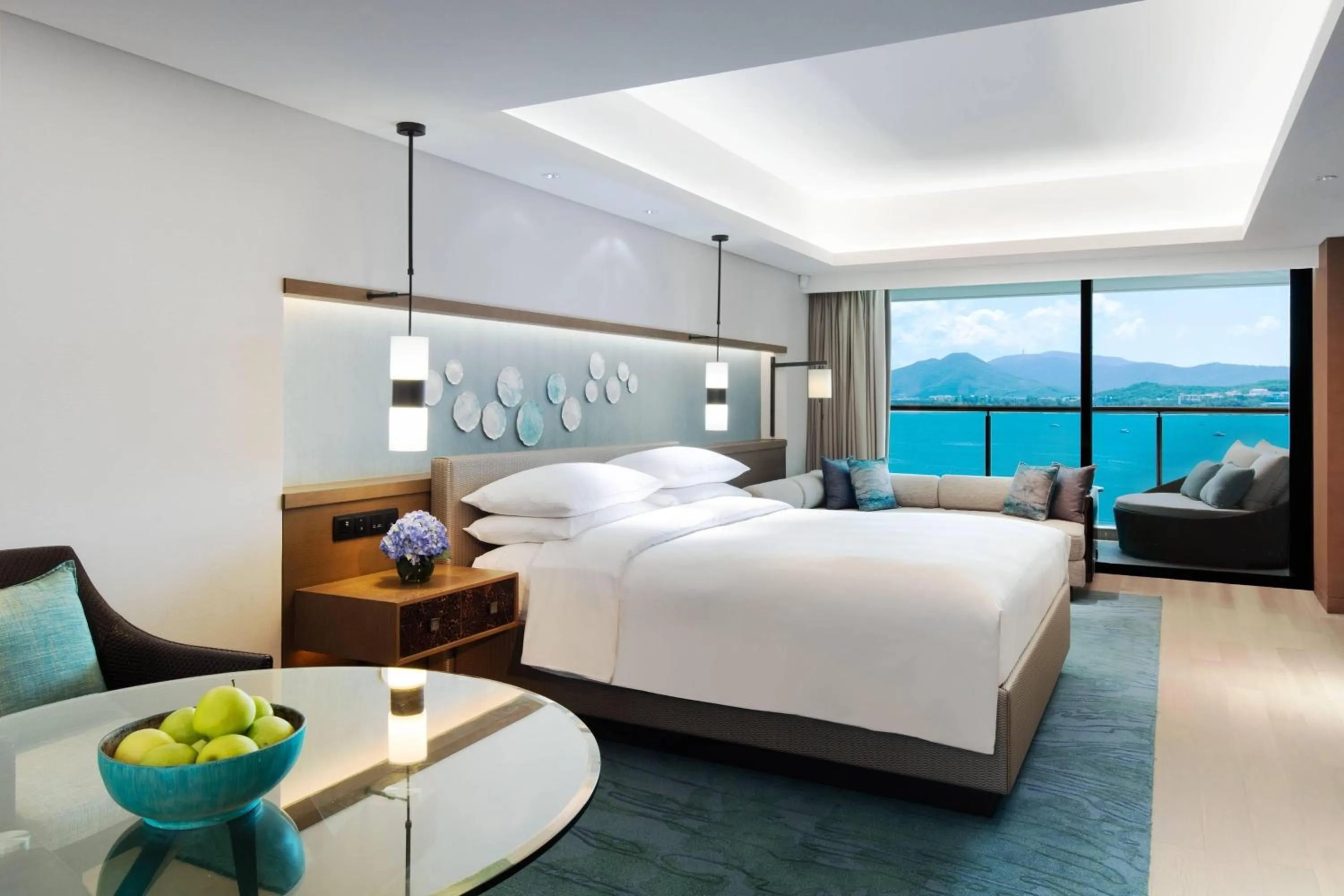 Photo of the whole room, Bed in JW Marriott Hotel Sanya Dadonghai Bay