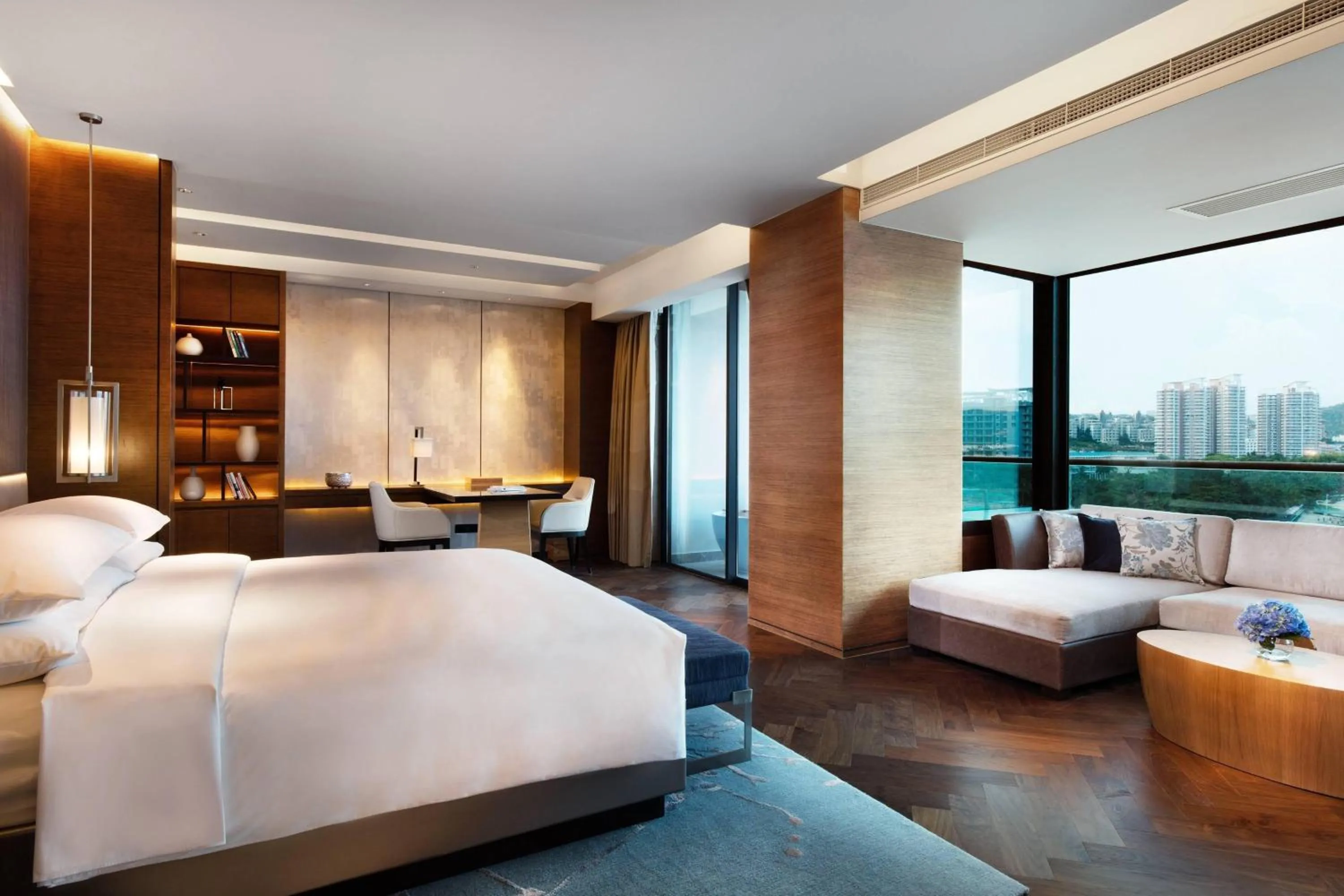 Photo of the whole room, Bed in JW Marriott Hotel Sanya Dadonghai Bay