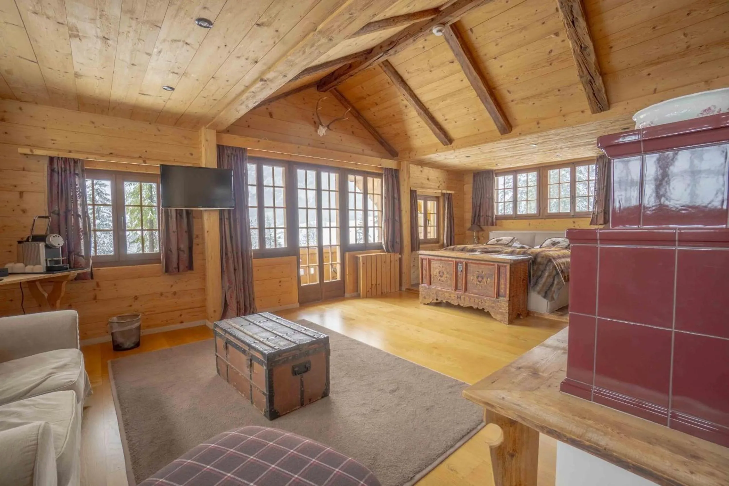 Photo of the whole room in Waldhotel Doldenhorn