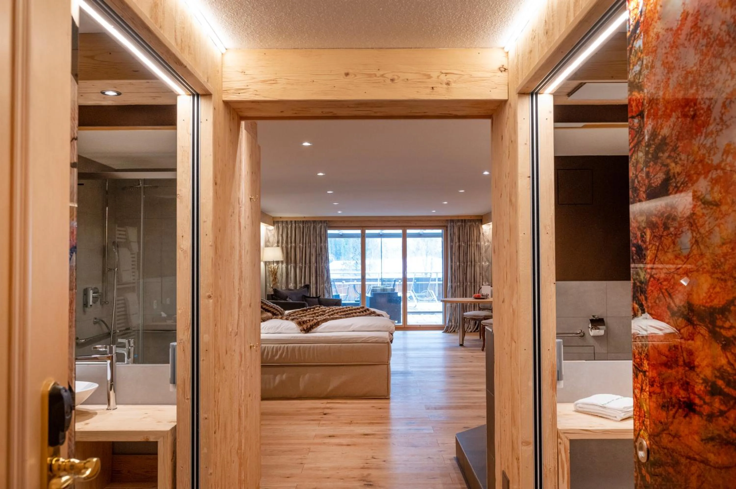 Photo of the whole room in Waldhotel Doldenhorn