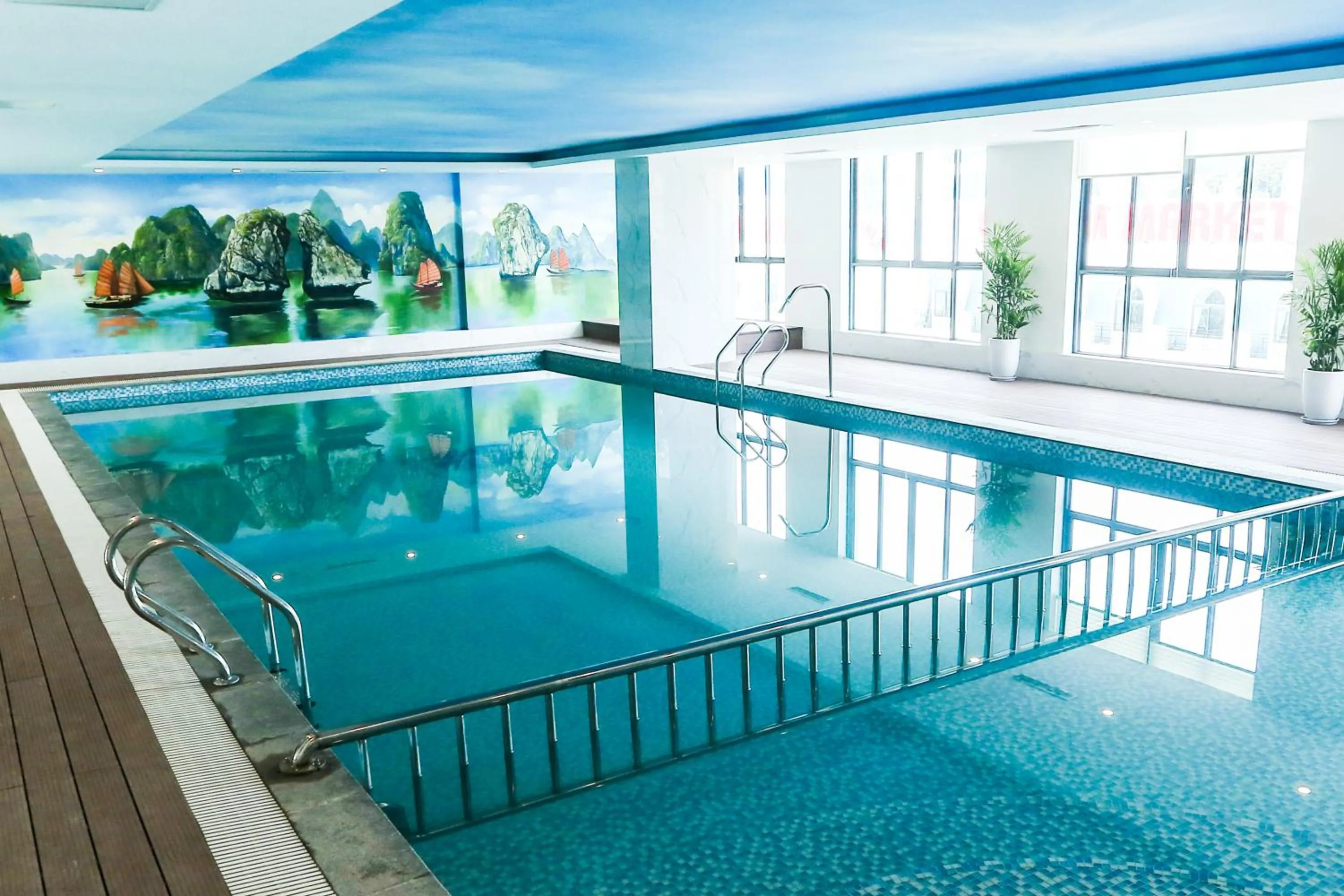 Swimming pool in Song Loc Luxury Hotel