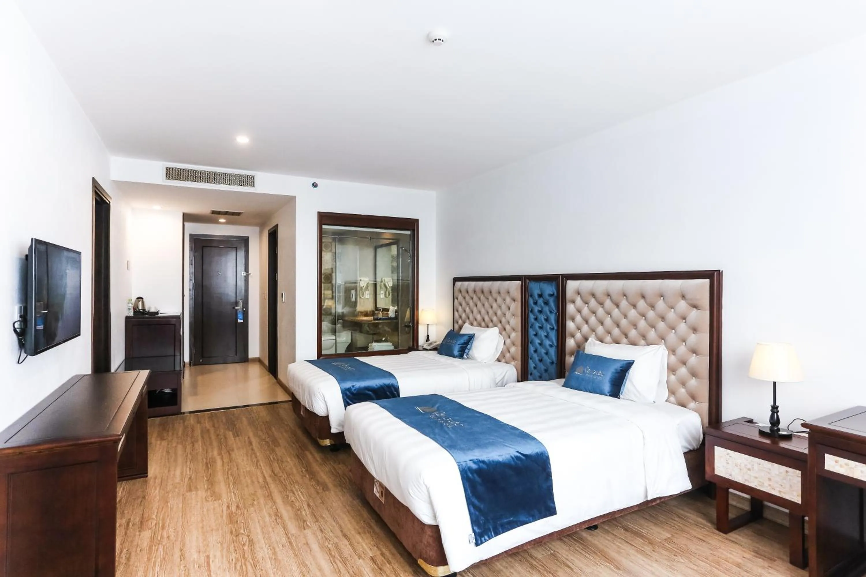 Bedroom in Song Loc Luxury Hotel