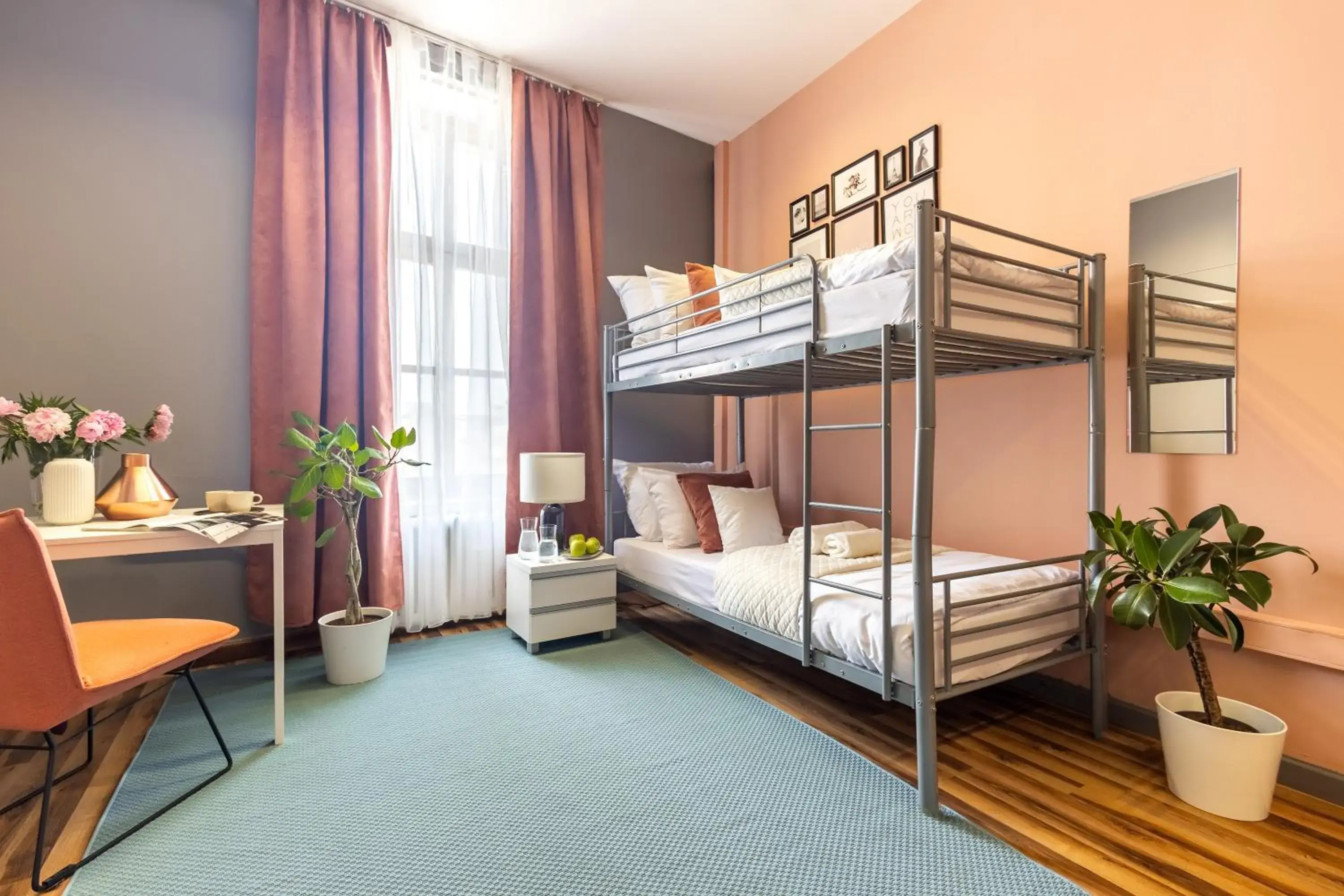 Family Room with Shared Bathroom in Hostel Krasnal Market Square Wroclaw Family Room with Shared Bathroom in Hostel Krasnal Market Square Wroclaw