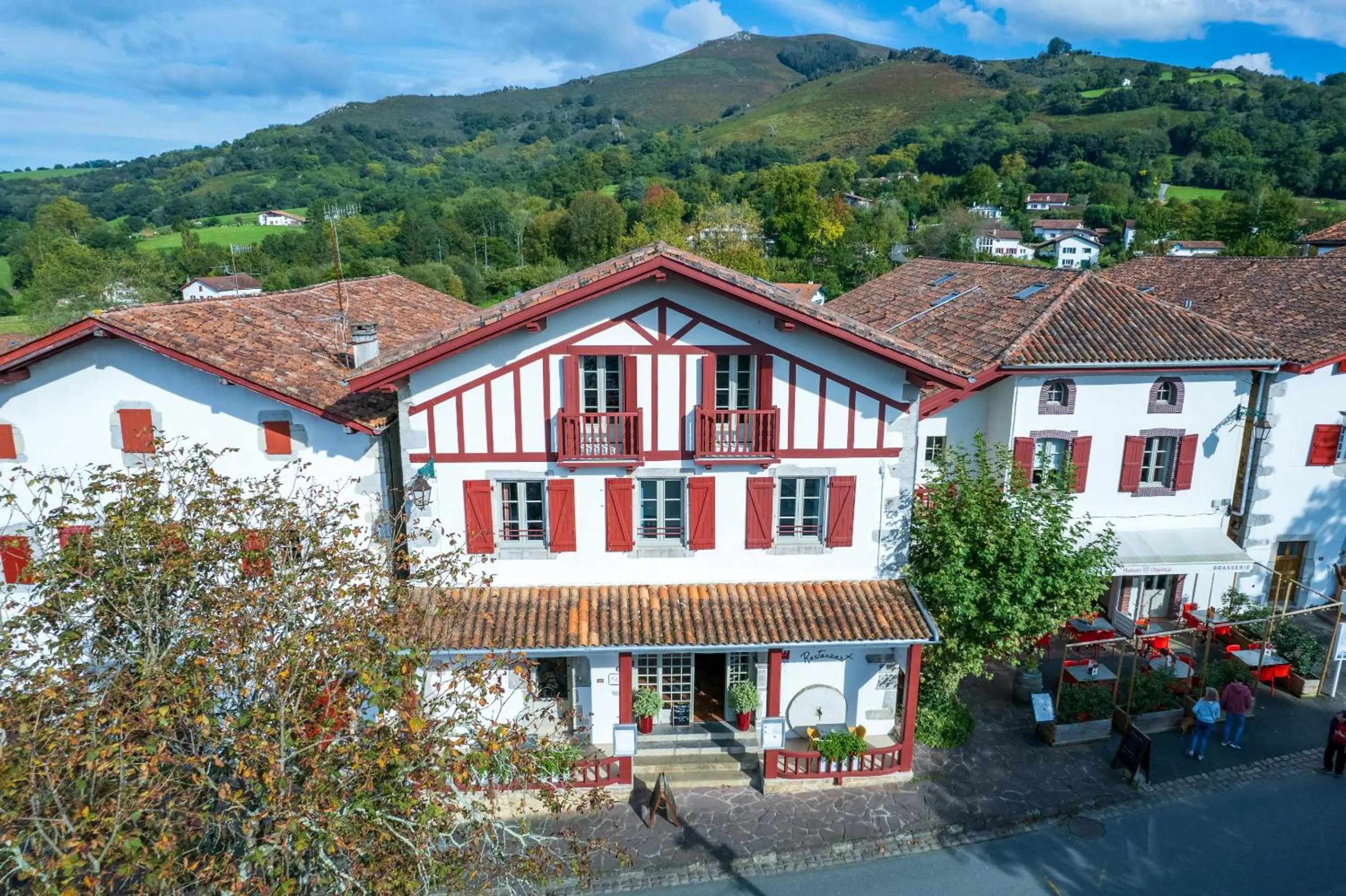 Facade/entrance in Hôtel Restaurant & Spa La Maison Oppoca