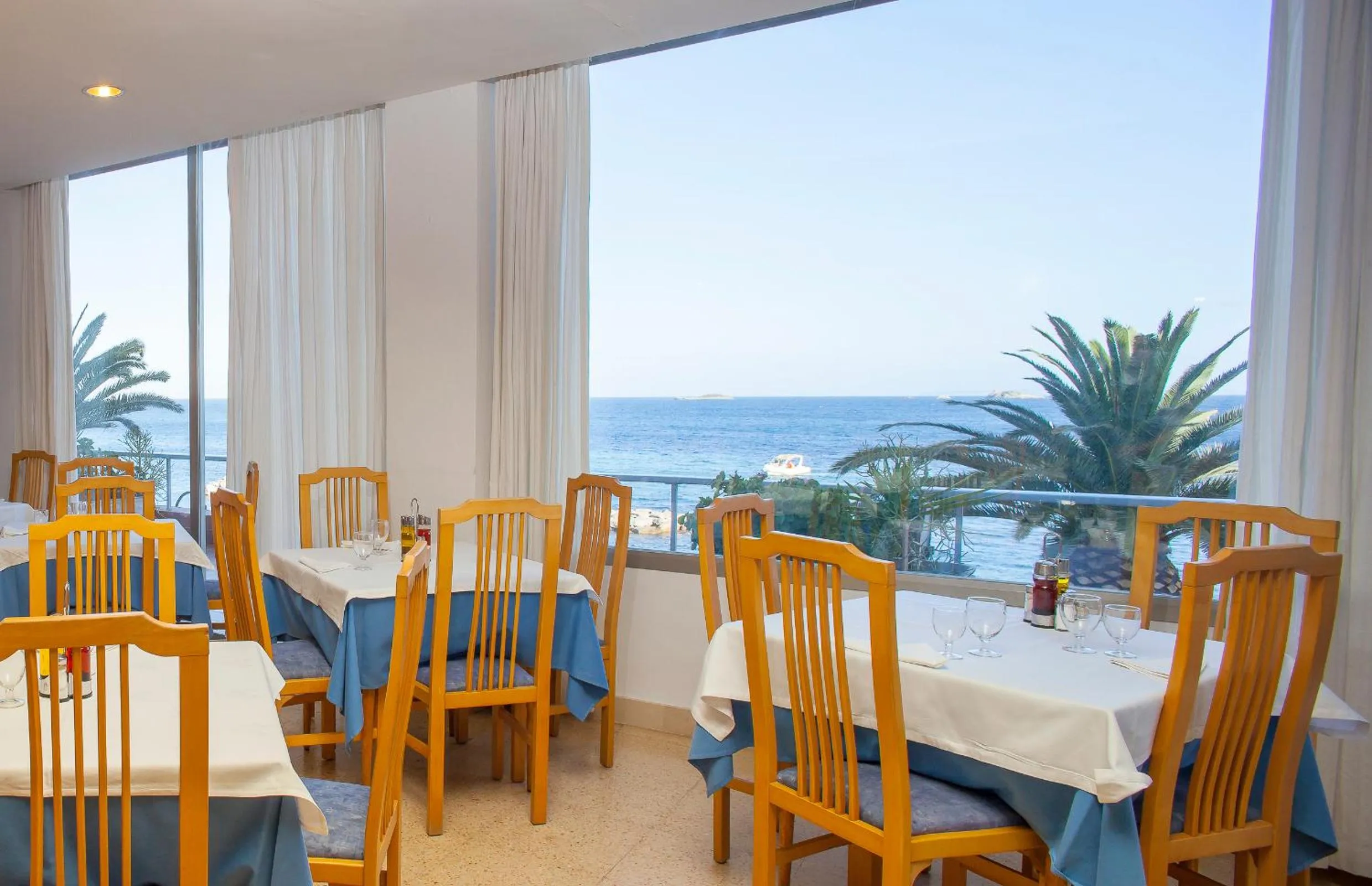 Restaurant/places to eat in Hotel Ibiza Playa