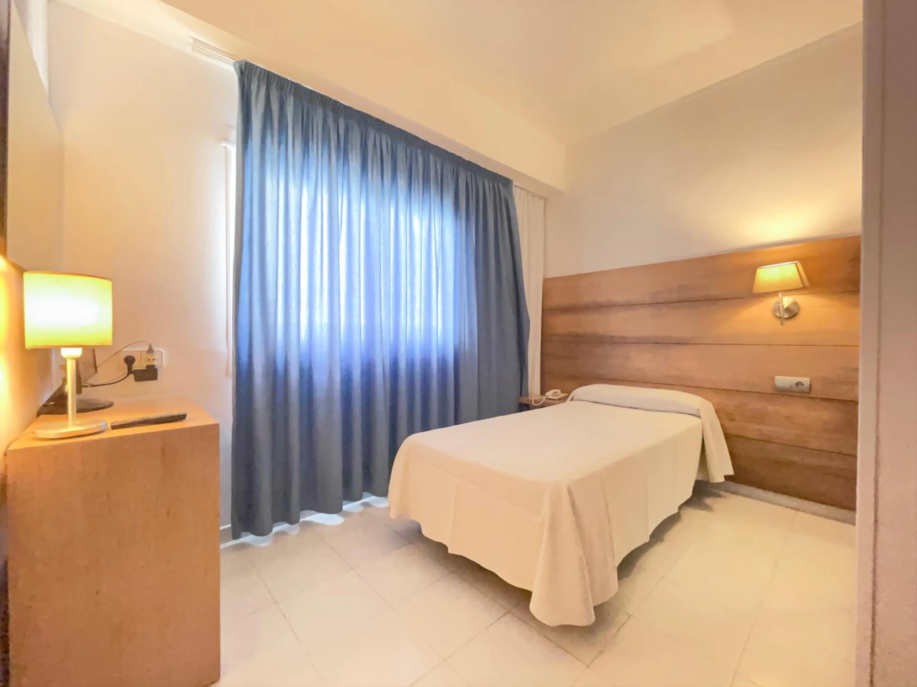 Bed in Hotel Ibiza Playa