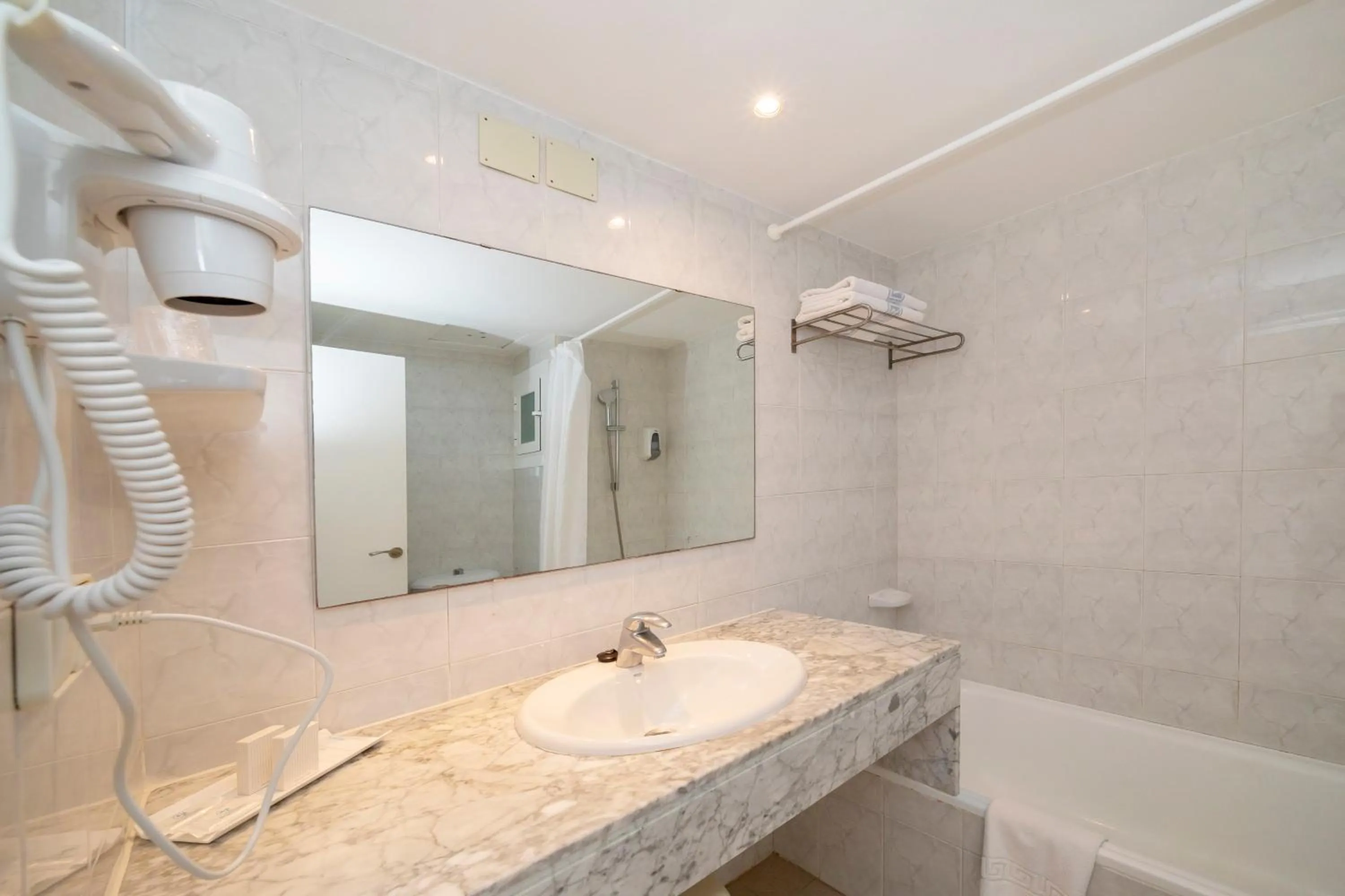 Bathroom in Hotel Ibiza Playa