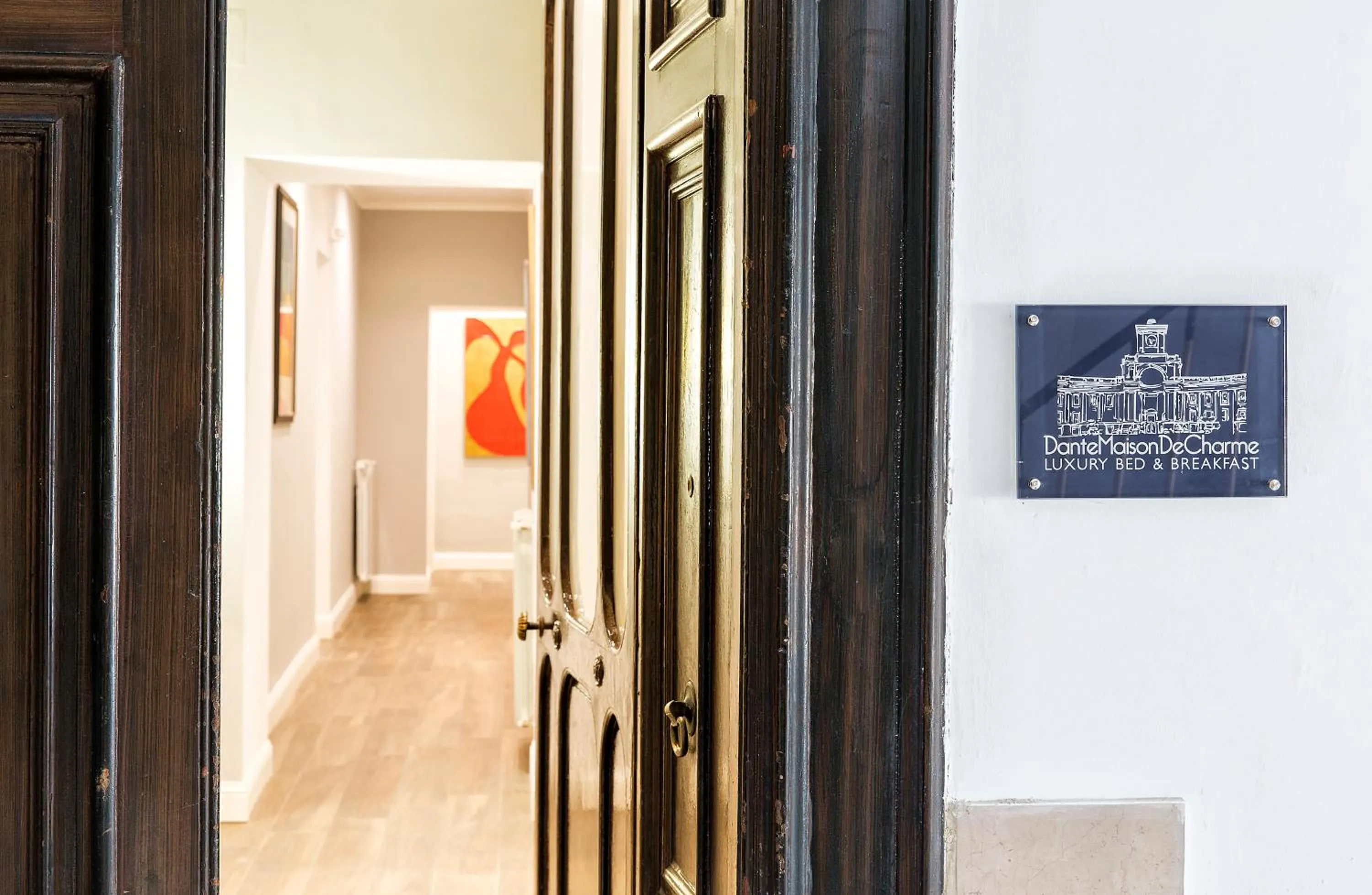 Facade/entrance in Dante Maison de Charme