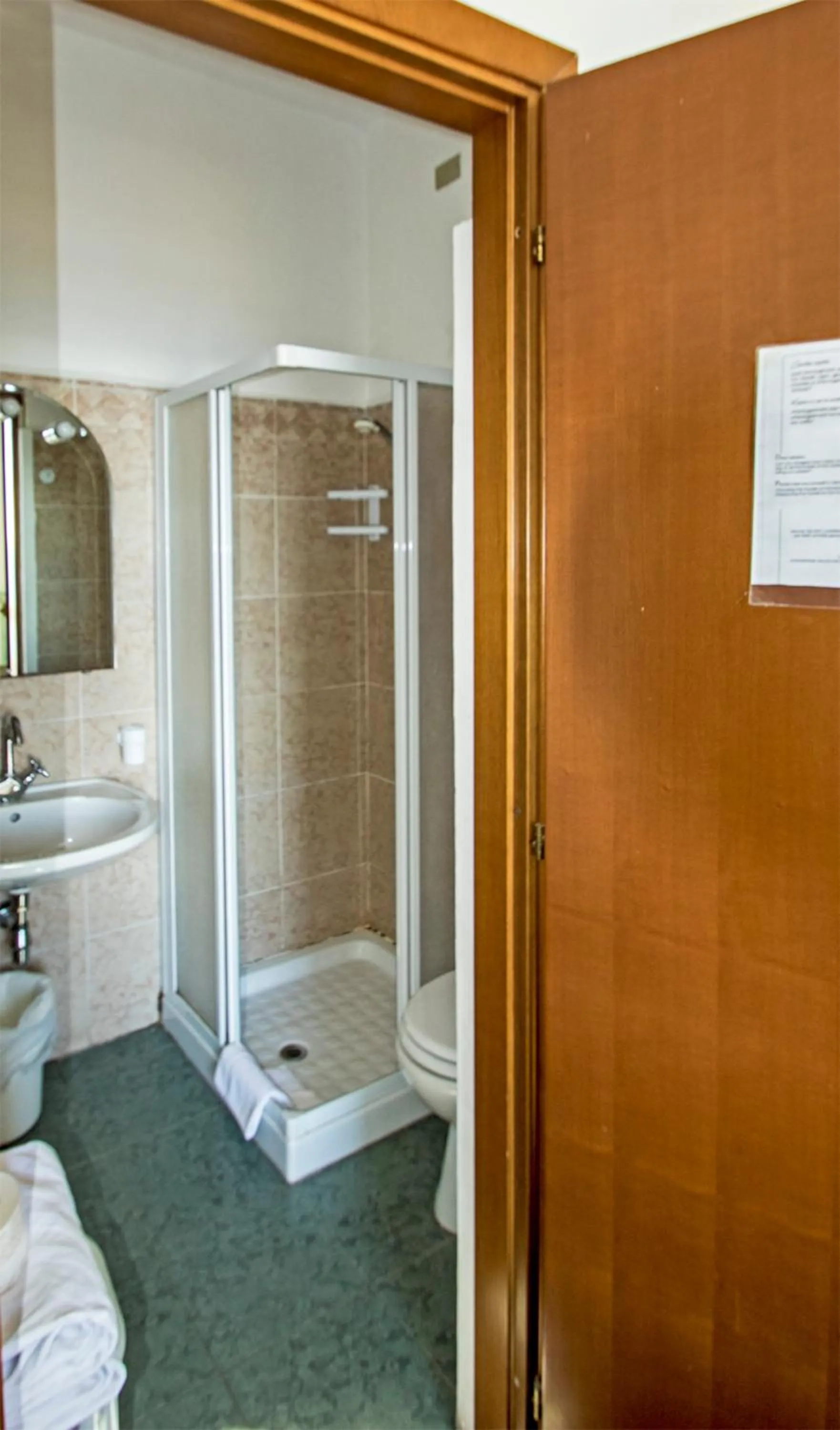 Bathroom in Hotel Baia