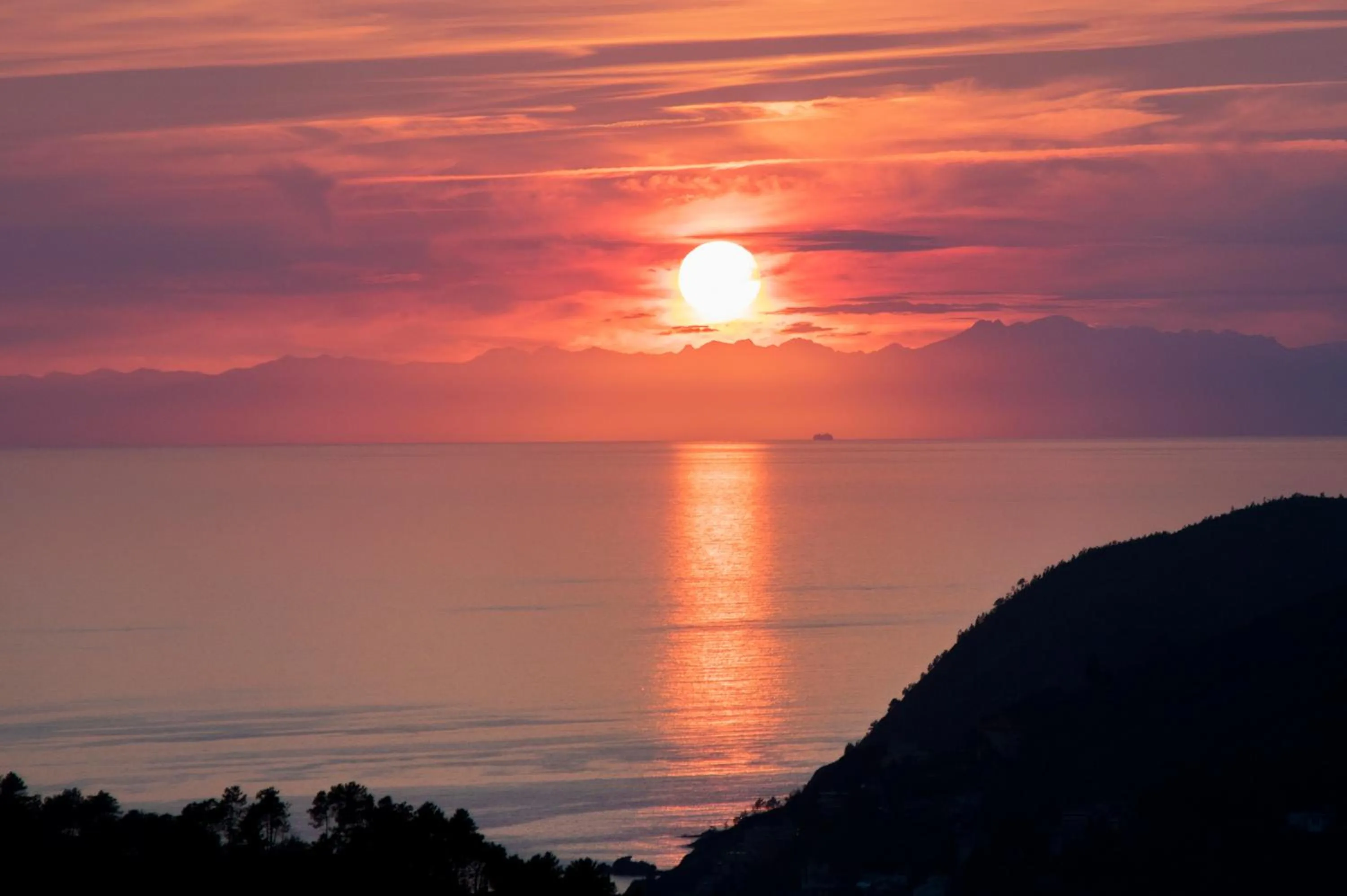 Sunset in Hotel Baia