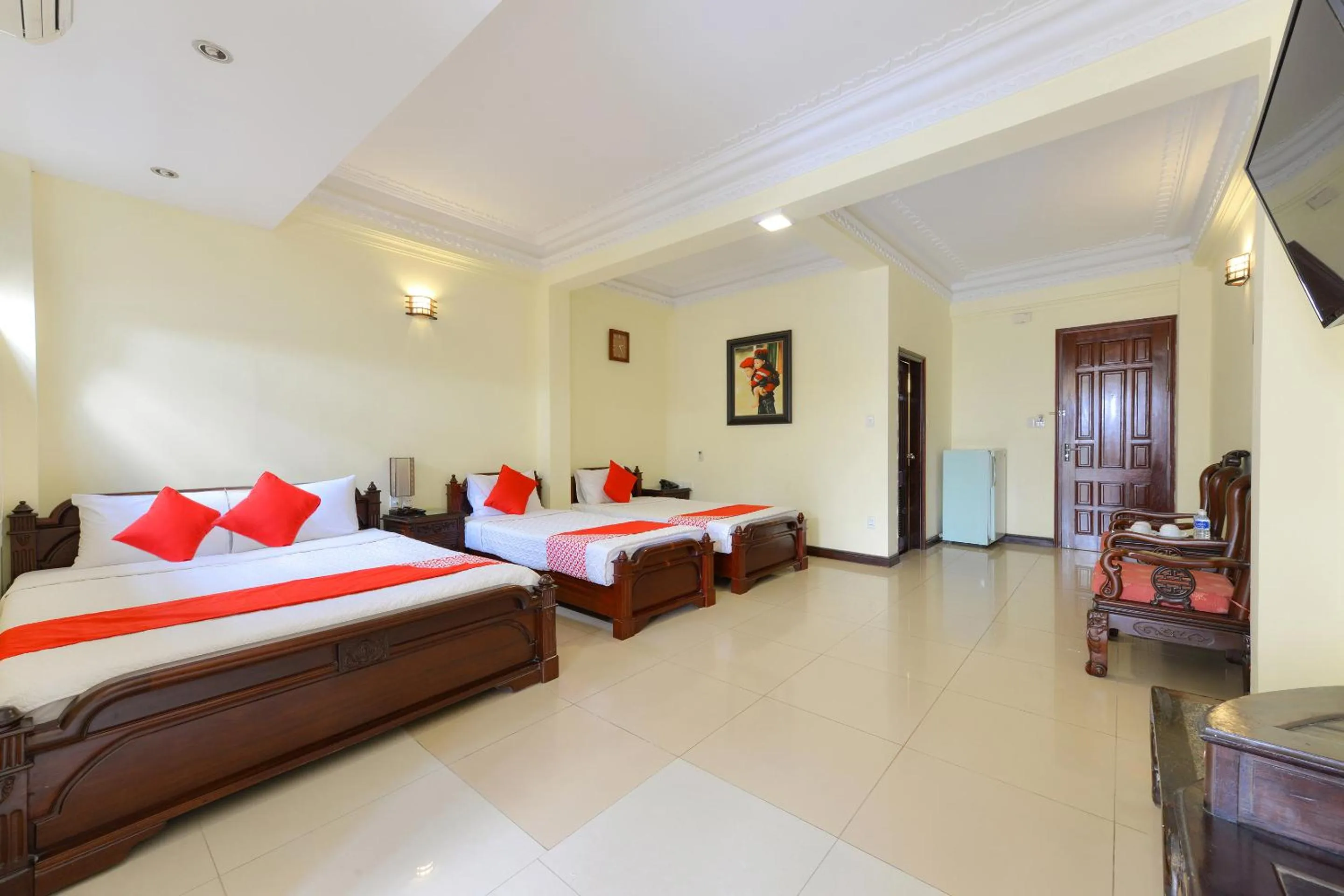 Bedroom, Bed in Lucky 2 Hotel & Travel