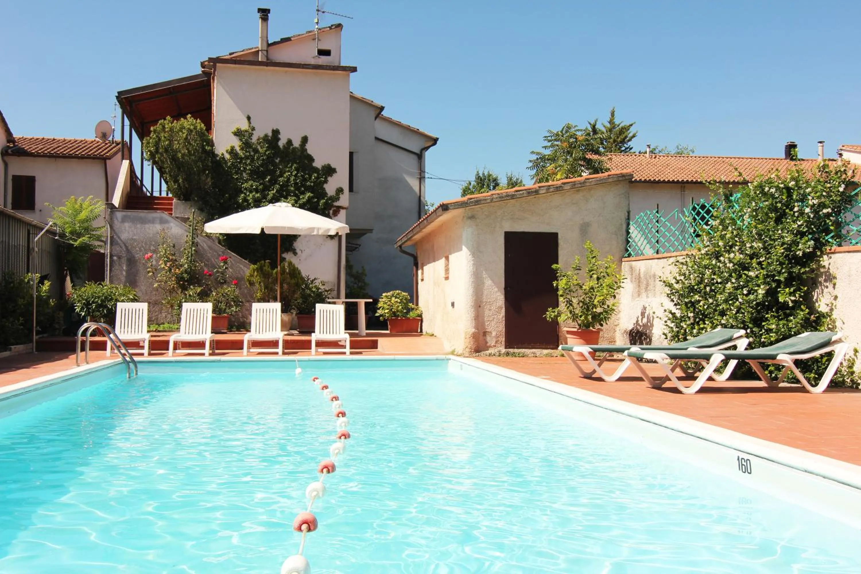 Swimming pool in Hotel Boni Cerri