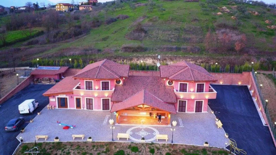 Property building in Agriturismo ciociaro " il colle " HOTEL RISTORANTE