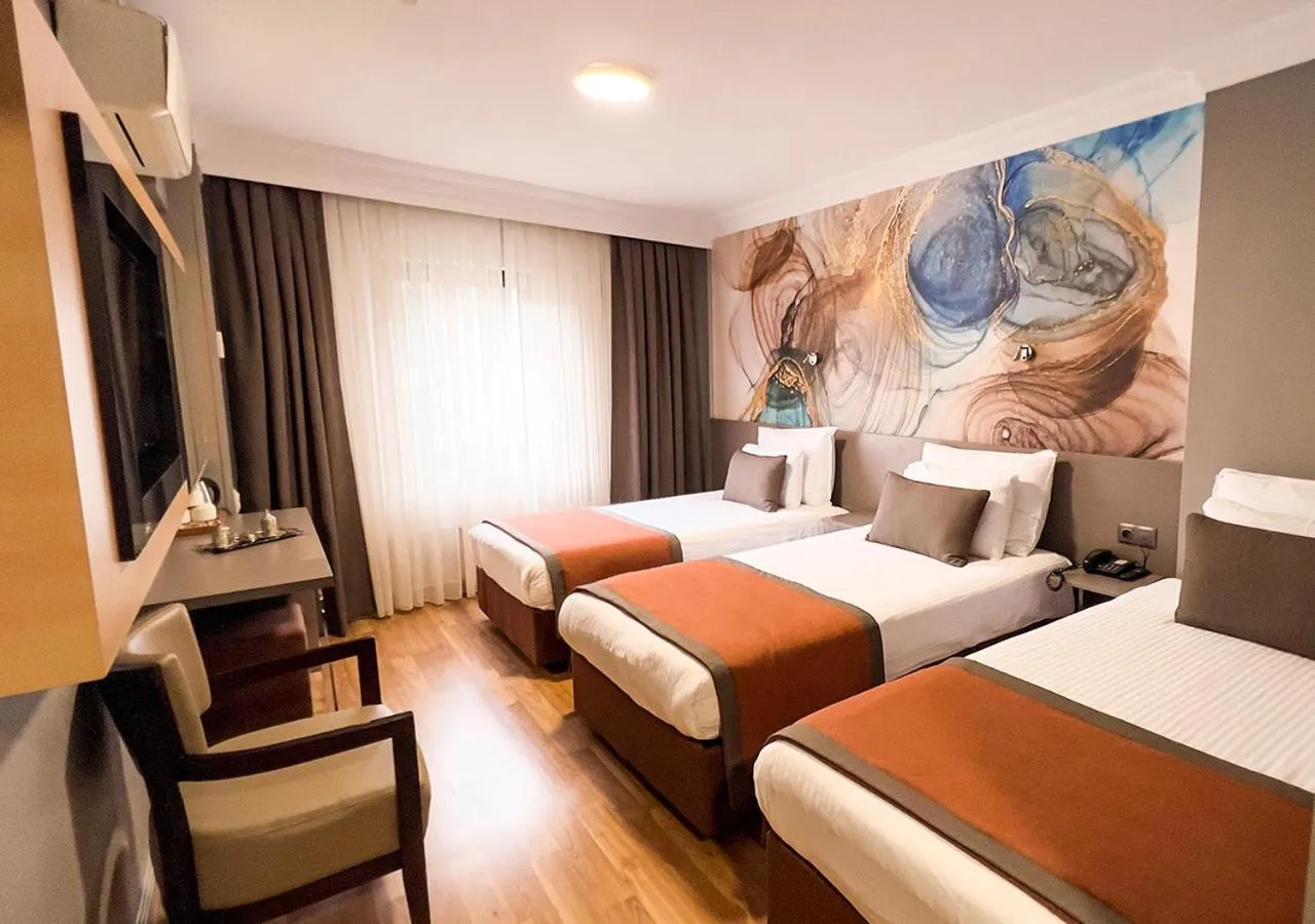 Photo of the whole room, Bed in Benler Otel Laleli ISTanbul