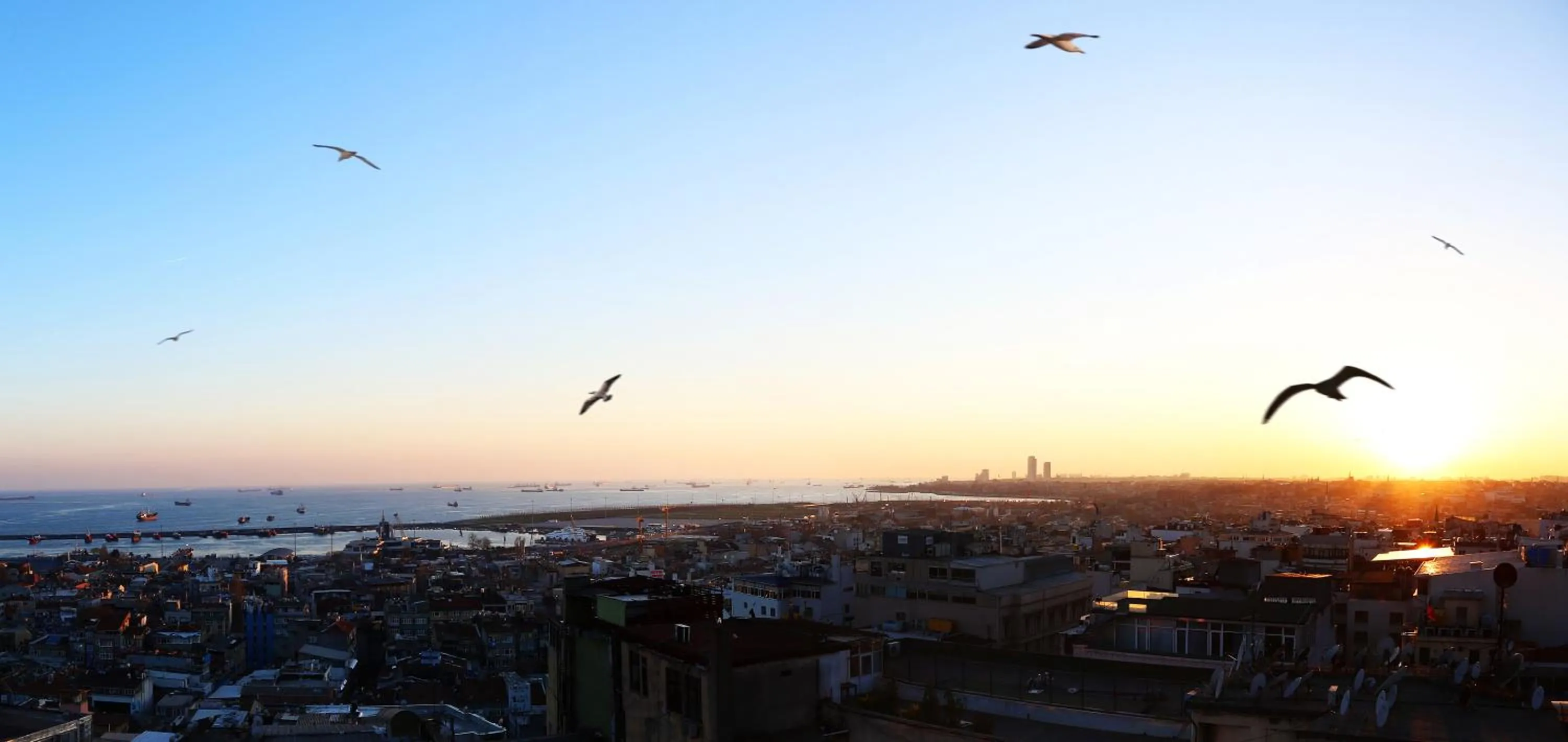 Sunset in Benler Otel Laleli ISTanbul