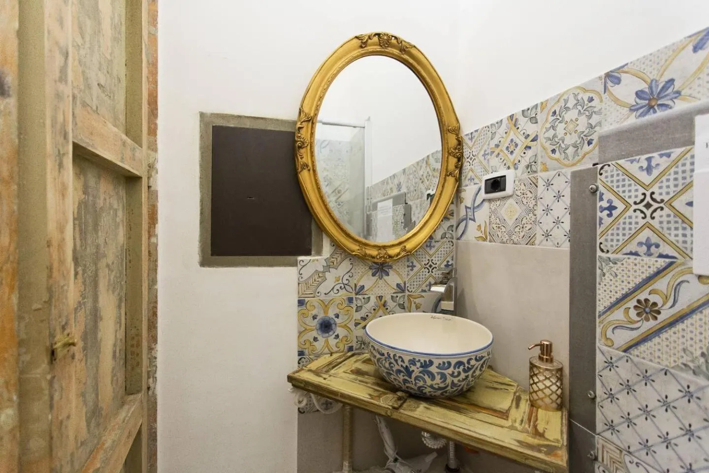 Bathroom in Artisan Maison Palermo