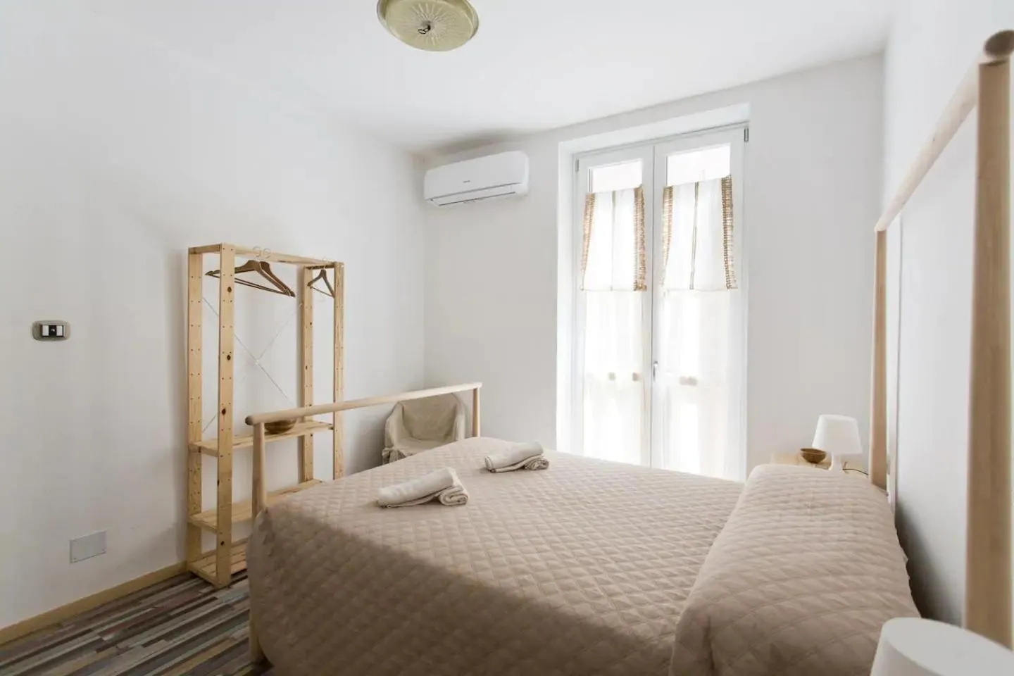 Photo of the whole room, Bed in Artisan Maison Palermo