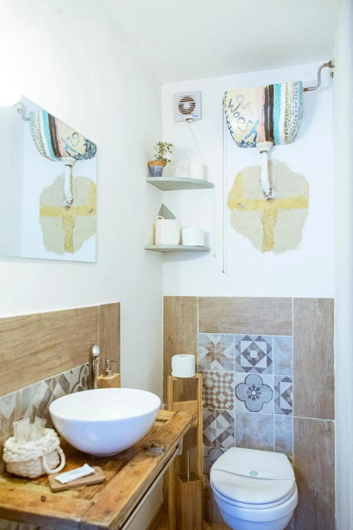 Toilet in Artisan Maison Palermo