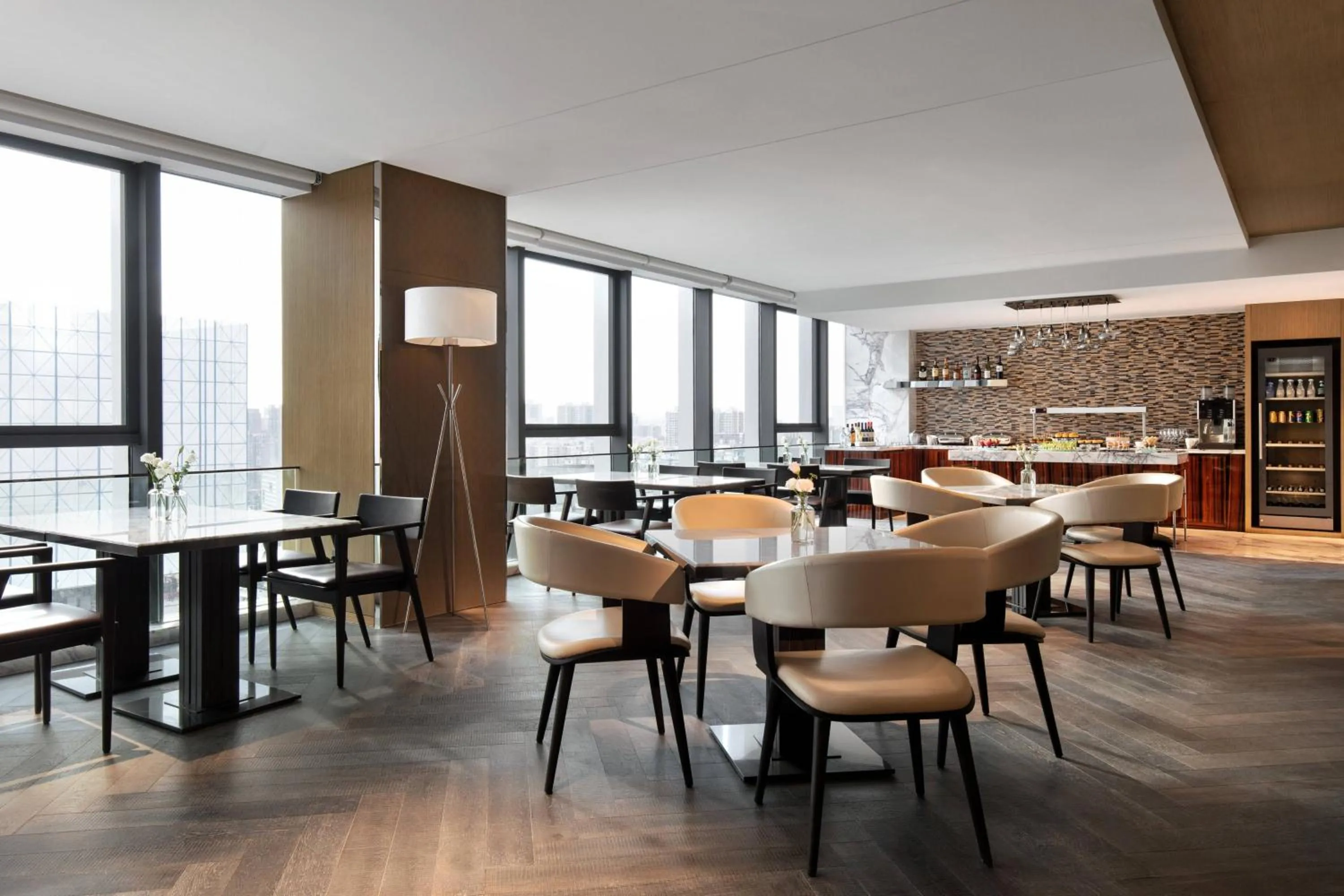Lounge or bar in Courtyard by Marriott Changsha South