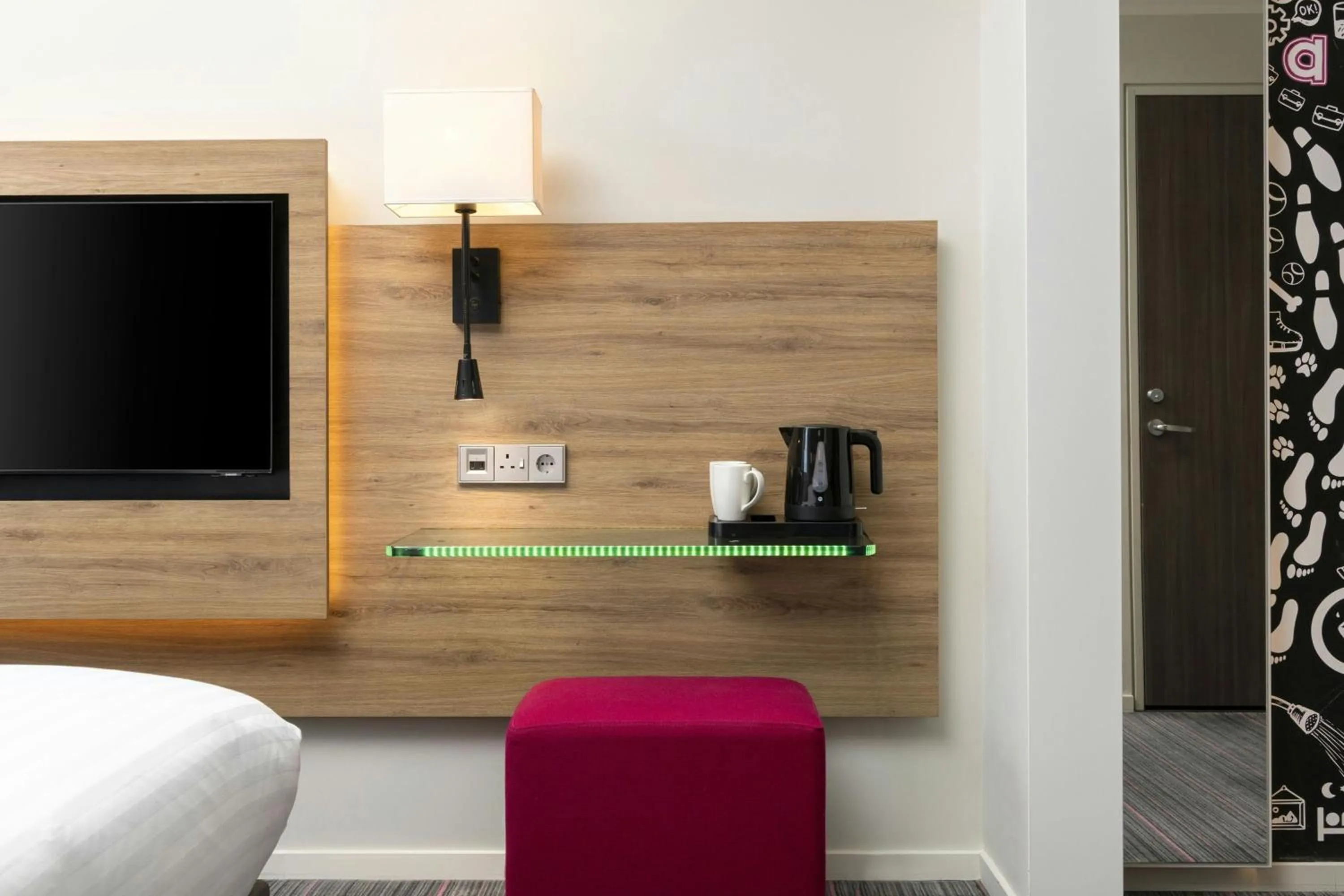 Bedroom in Moxy London Stratford