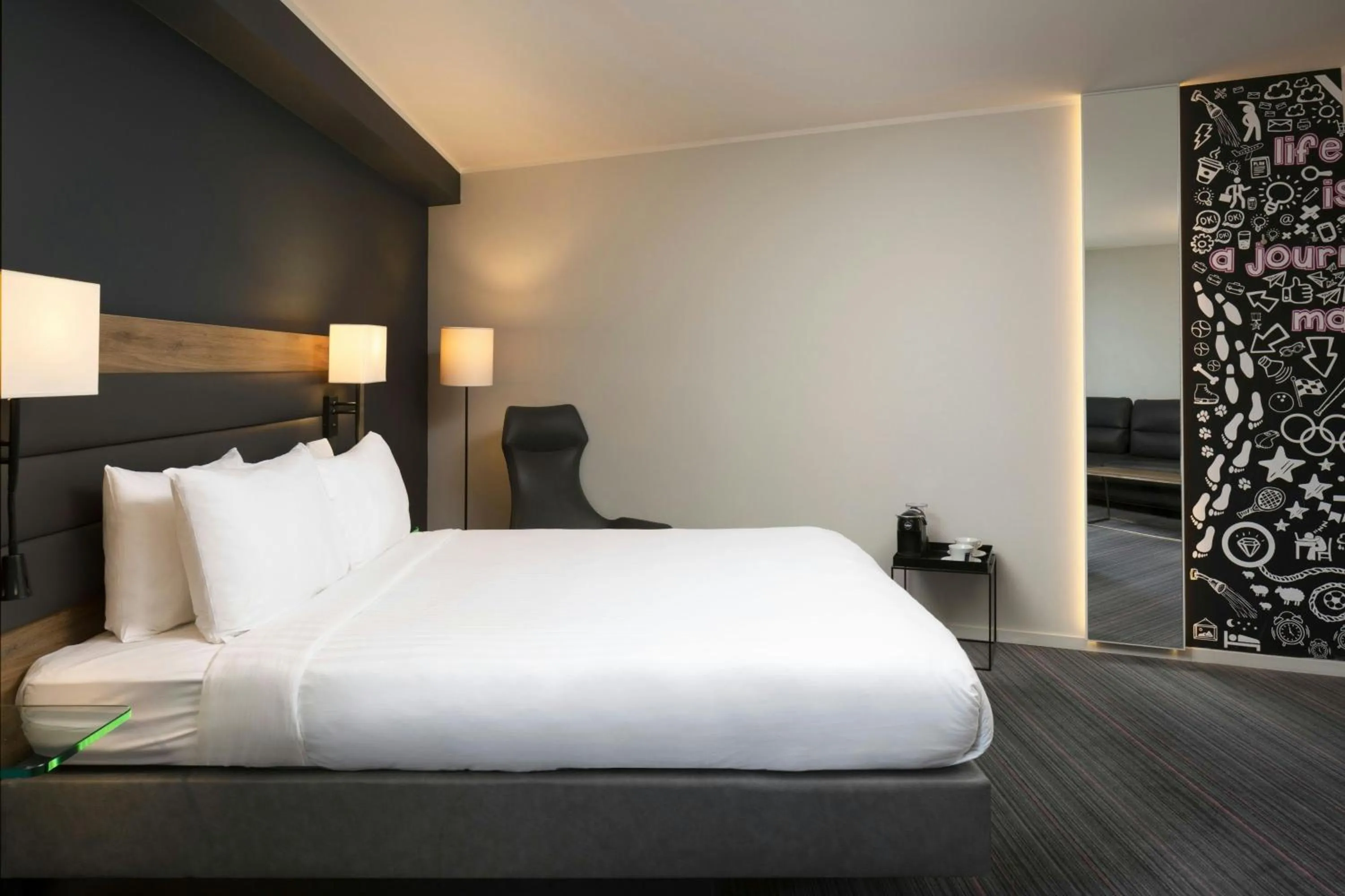 Photo of the whole room, Bed in Moxy London Stratford