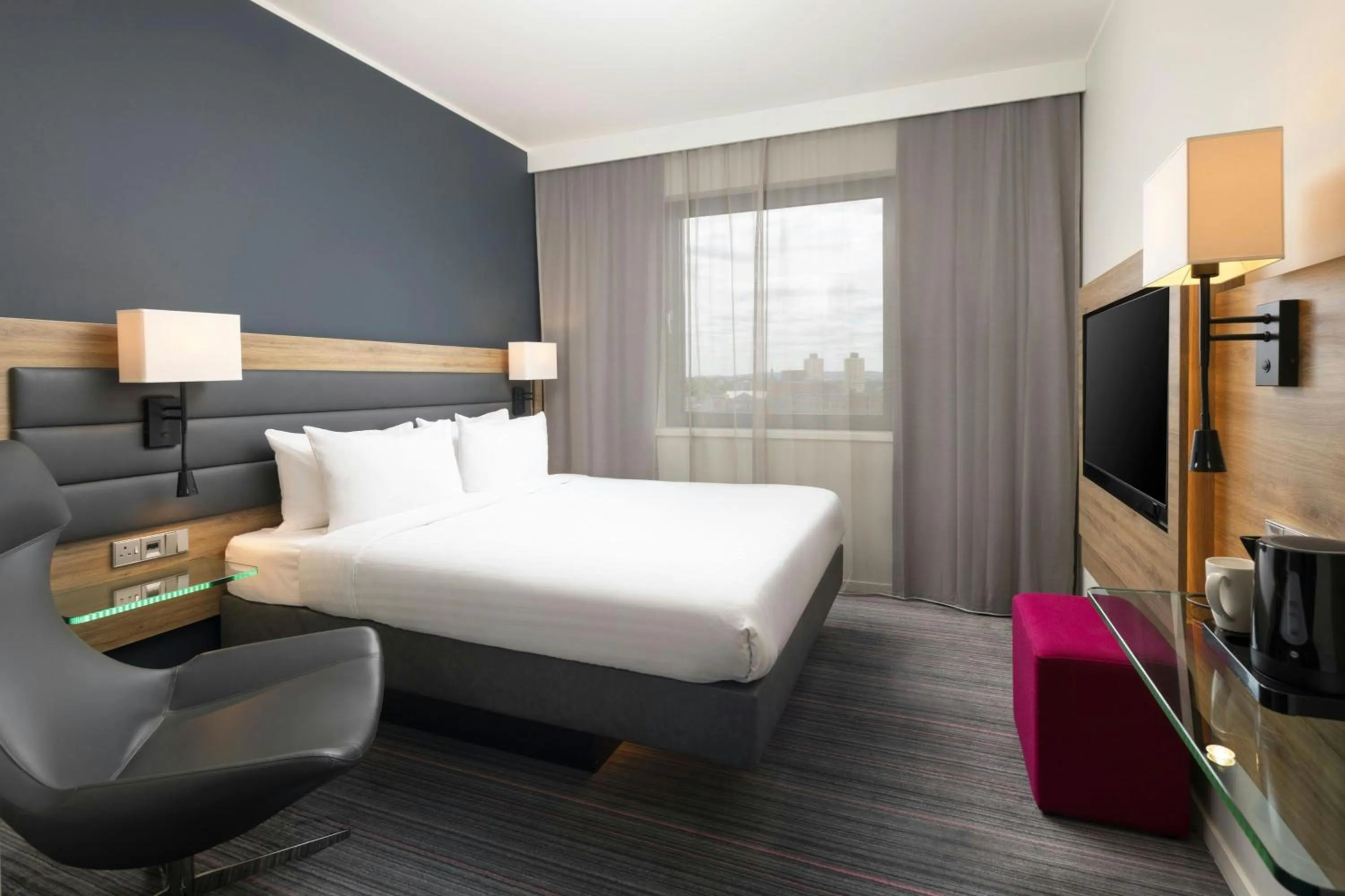 Photo of the whole room, Bed in Moxy London Stratford