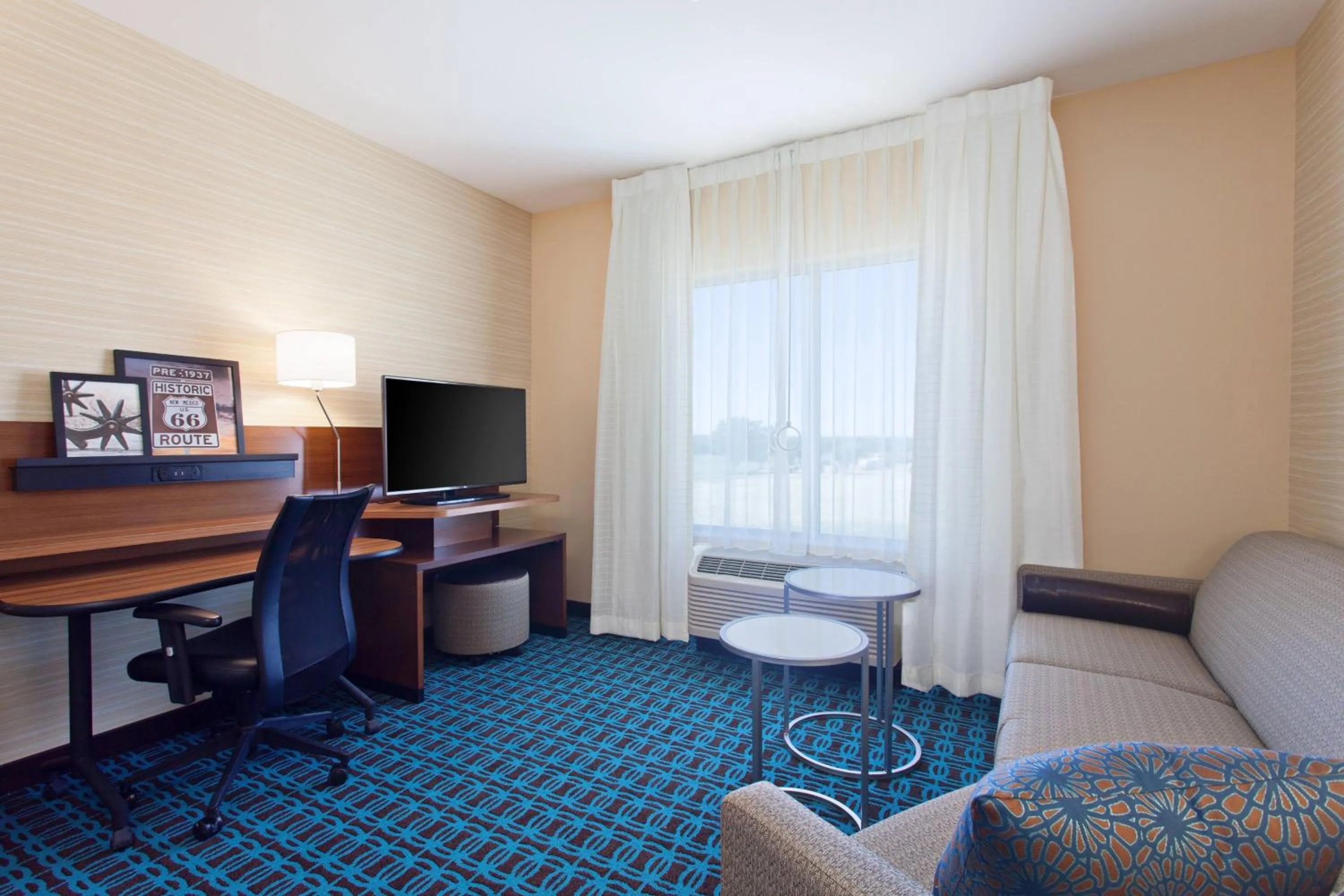 Living room in Fairfield Inn & Suites by Marriott Tucumcari