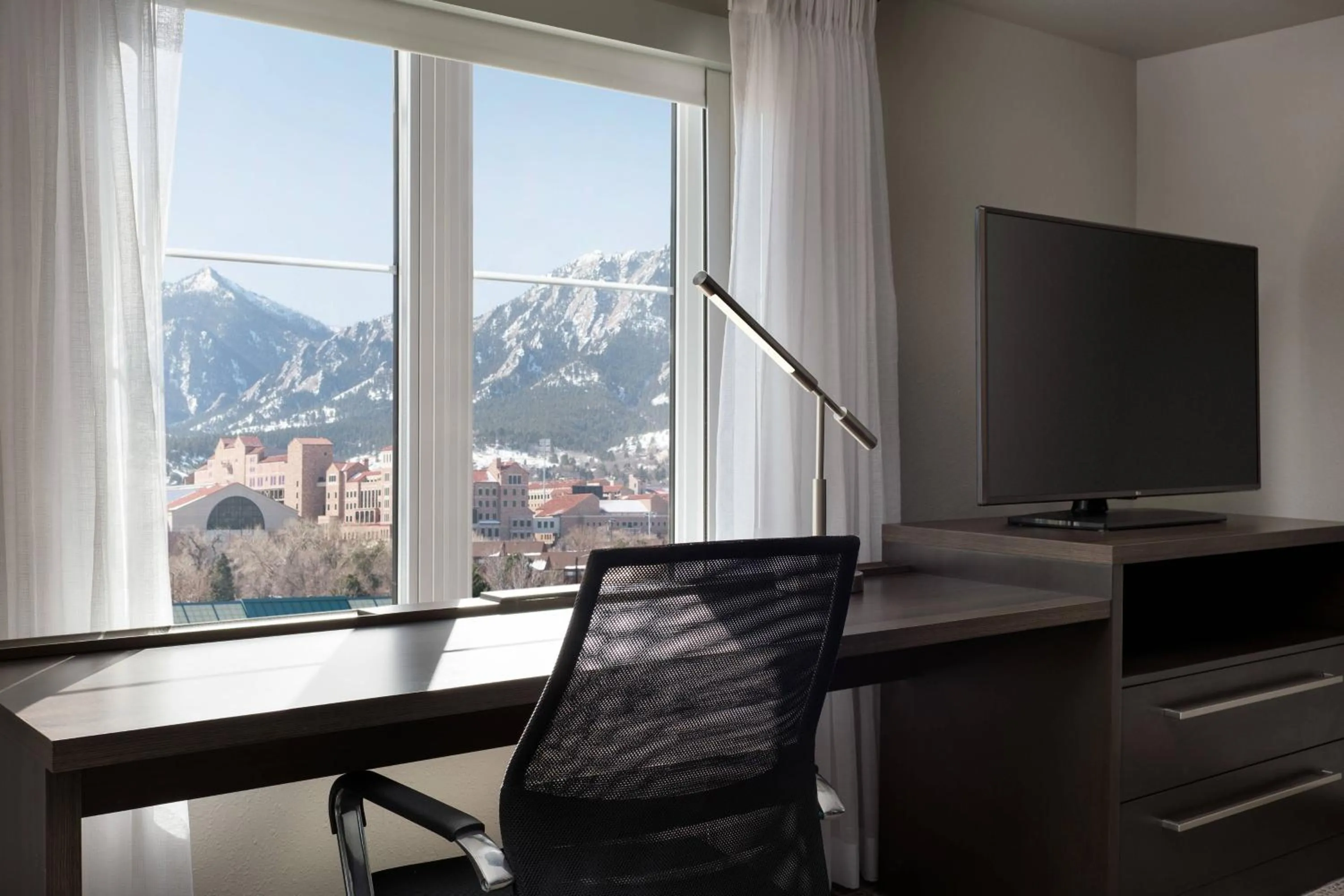 Bedroom in Residence Inn by Marriott Boulder Canyon Boulevard