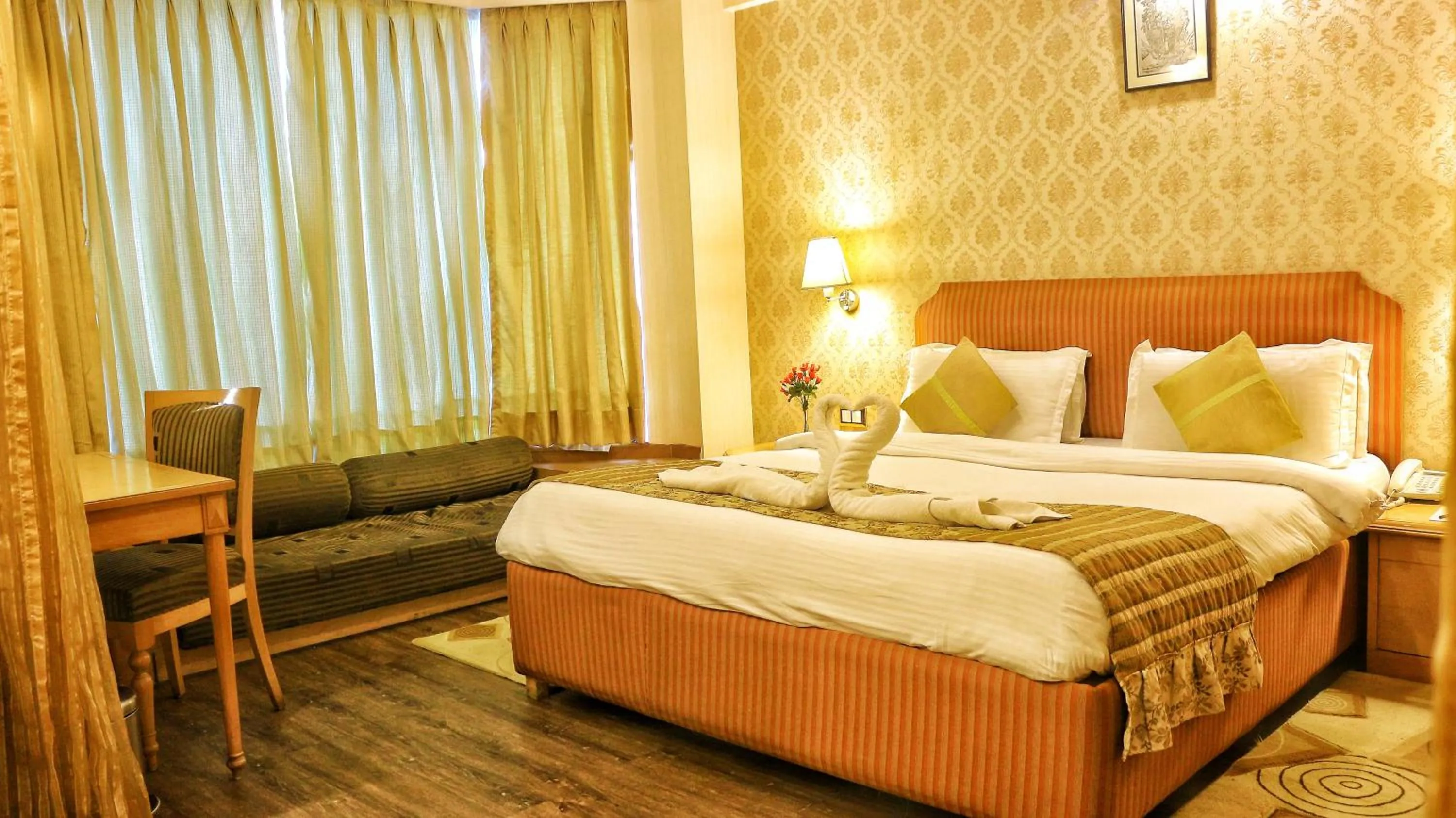 Bedroom, Bed in Dee Marks Airport Hotel & Resorts