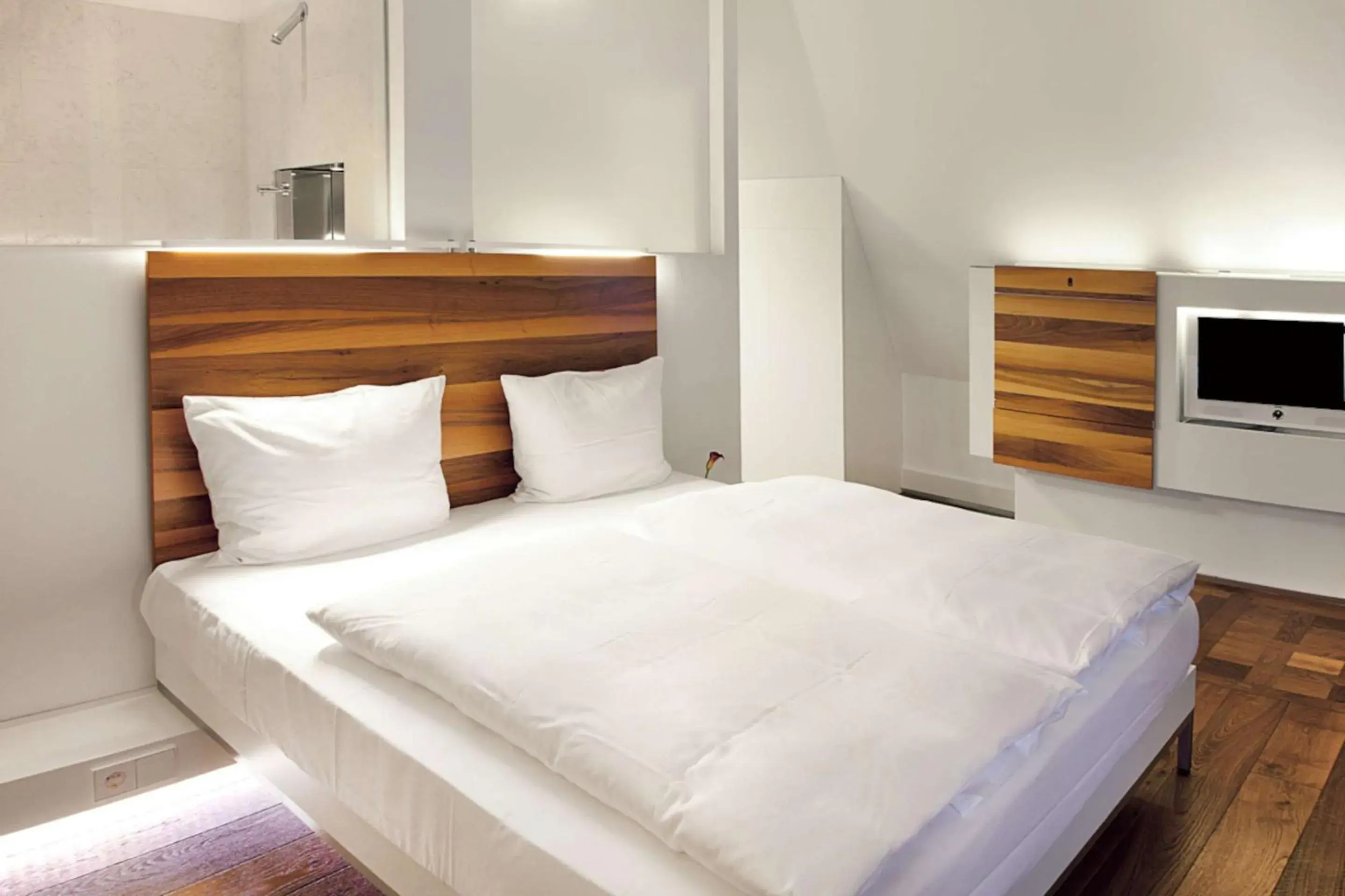 Bedroom, Bed in HOPPER Hotel St. Josef Bedroom, Bed in HOPPER Hotel St. Josef