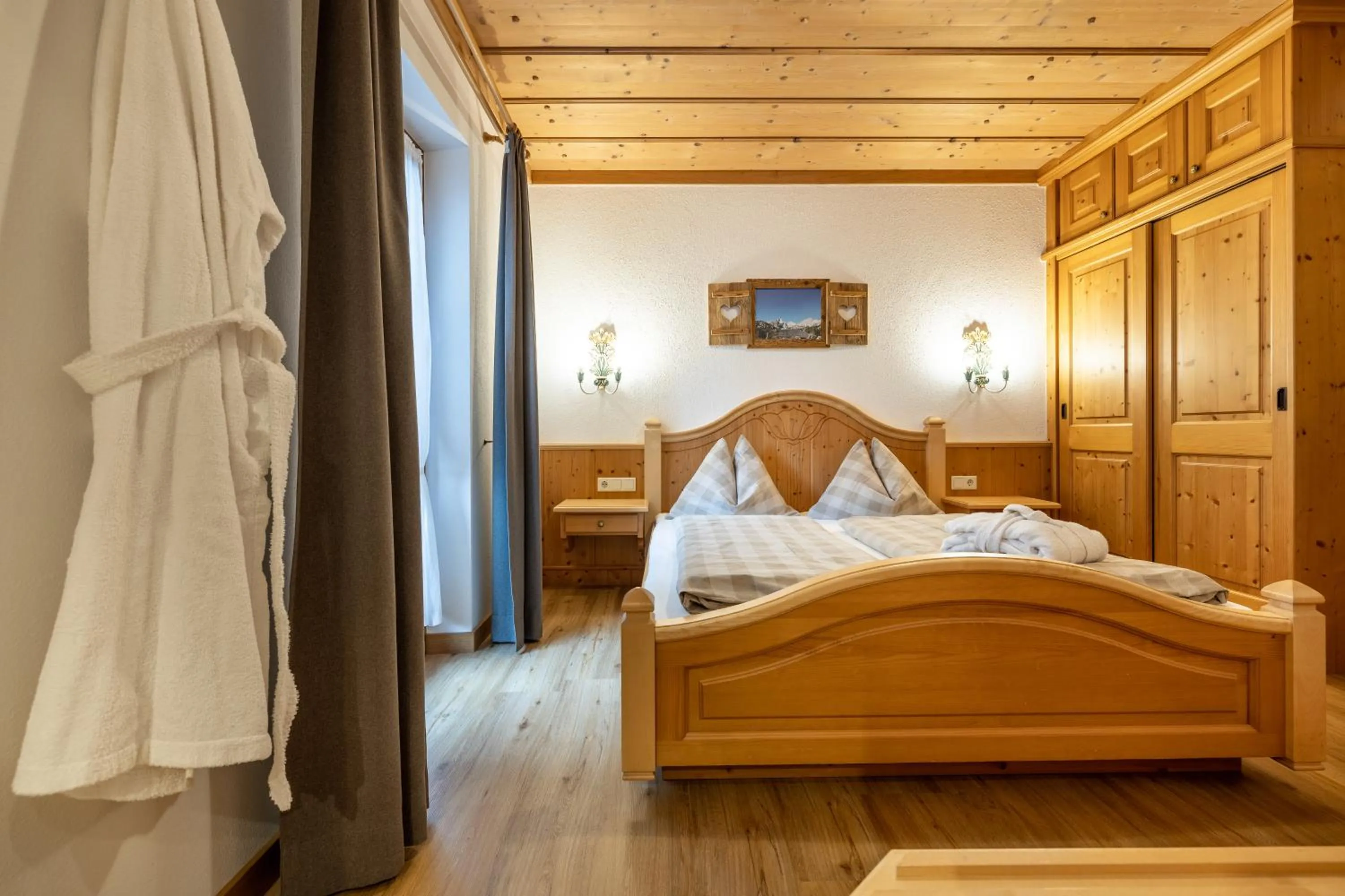 Bedroom, Bed in Das Geierberg