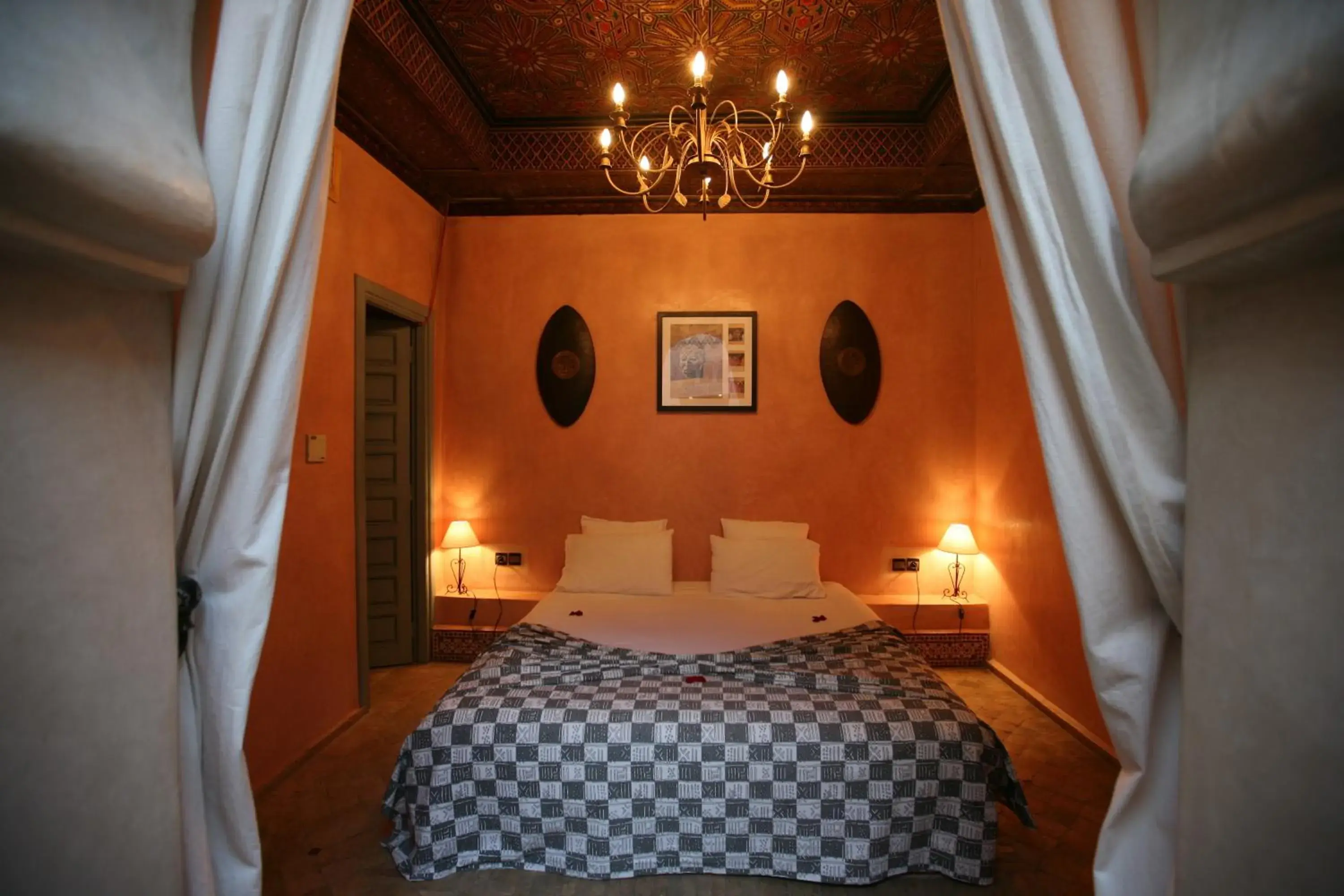 Photo of the whole room, Bed in Riad et Spa Misria Les Orangers Photo of the whole room, Bed in Riad et Spa Misria Les Orangers