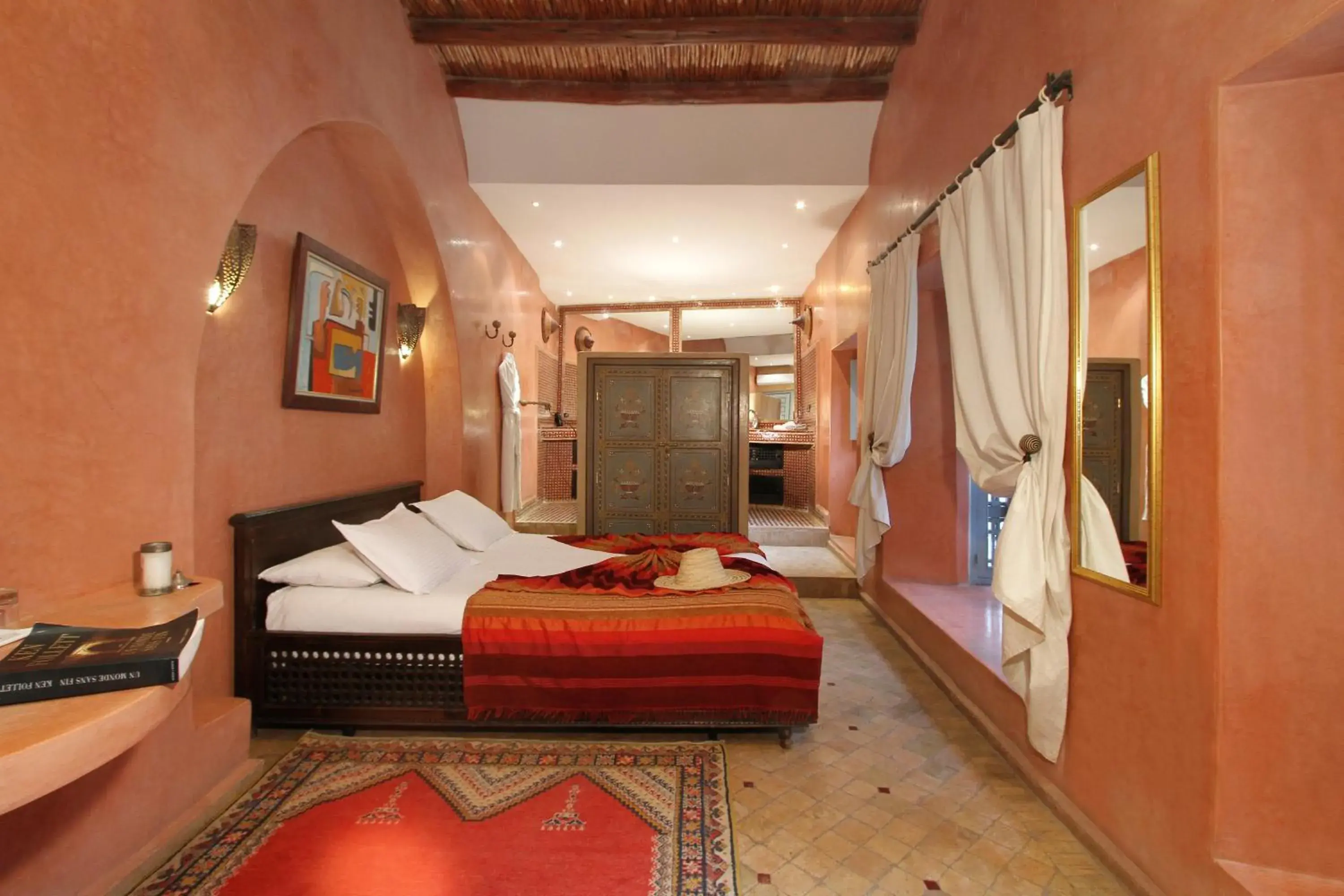 Bed in Riad et Spa Misria Les Orangers Bed in Riad et Spa Misria Les Orangers
