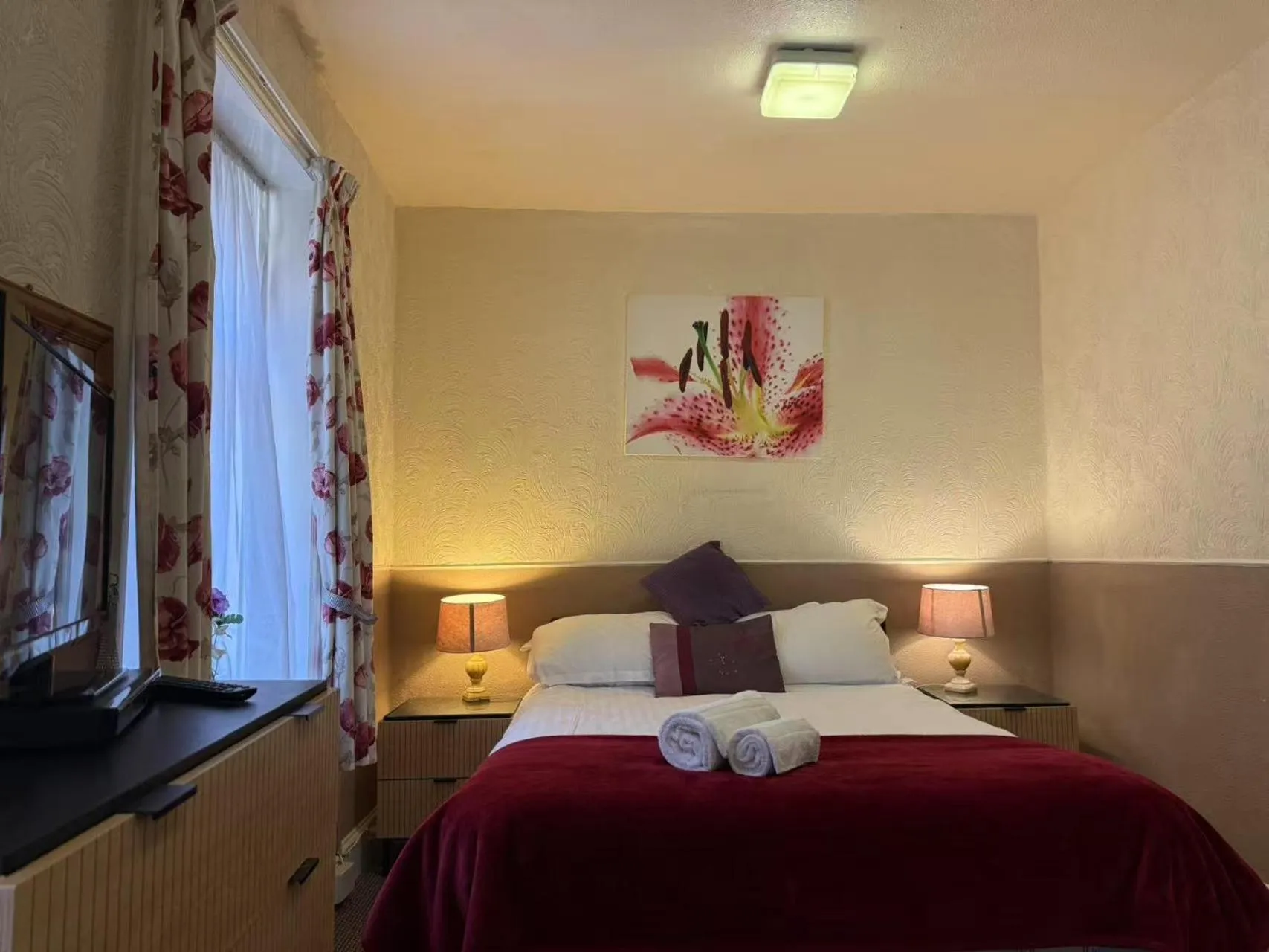 Bedroom, Bed in The Aberford