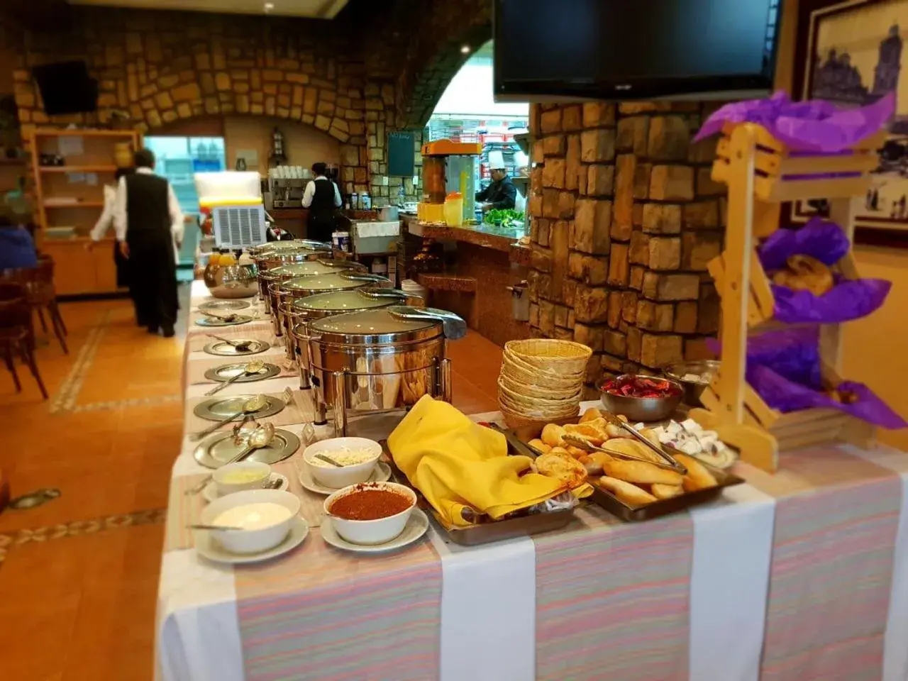 Buffet breakfast in Hotel Gillow Buffet breakfast in Hotel Gillow