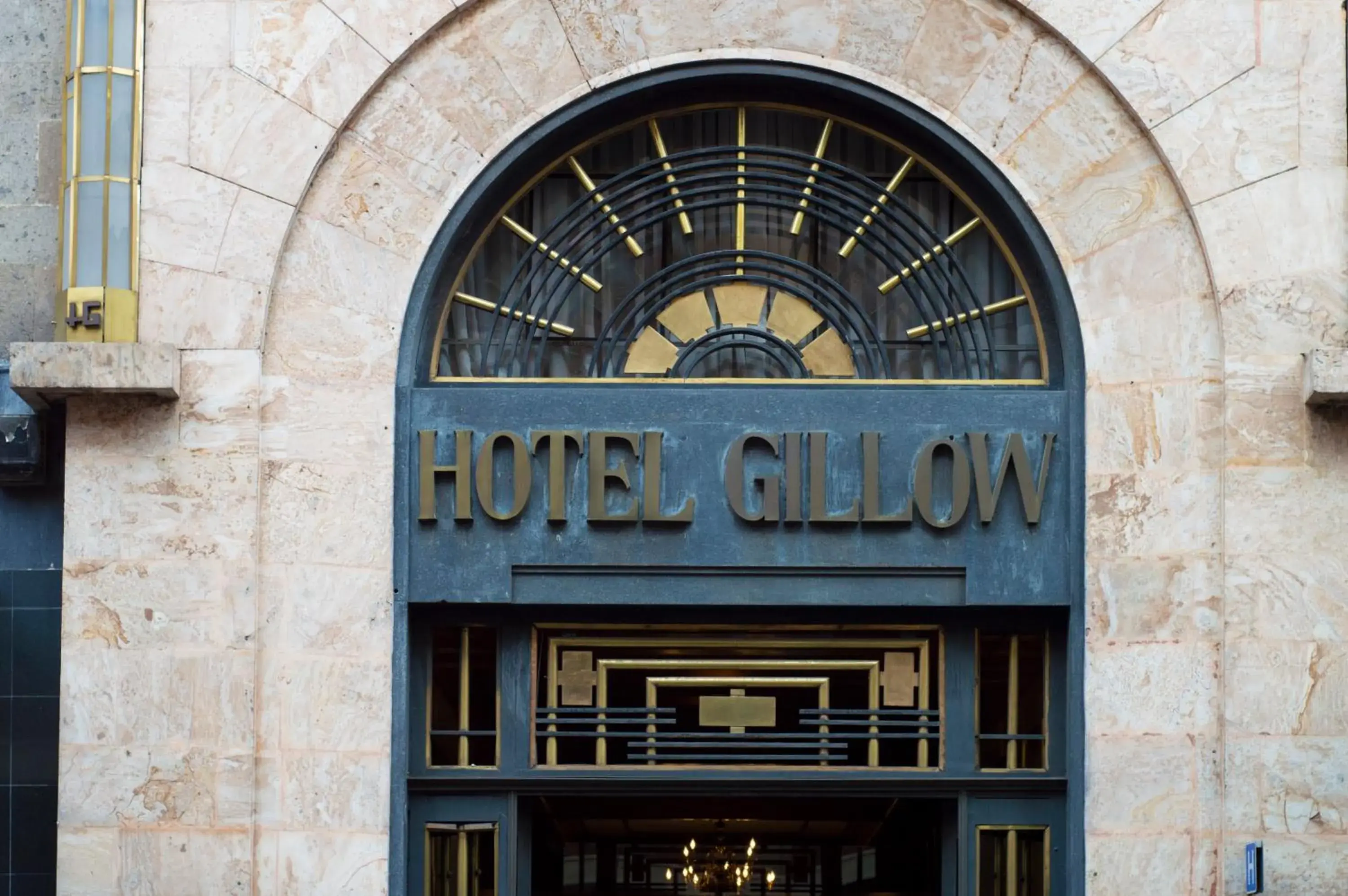 Facade/entrance in Hotel Gillow Facade/entrance in Hotel Gillow