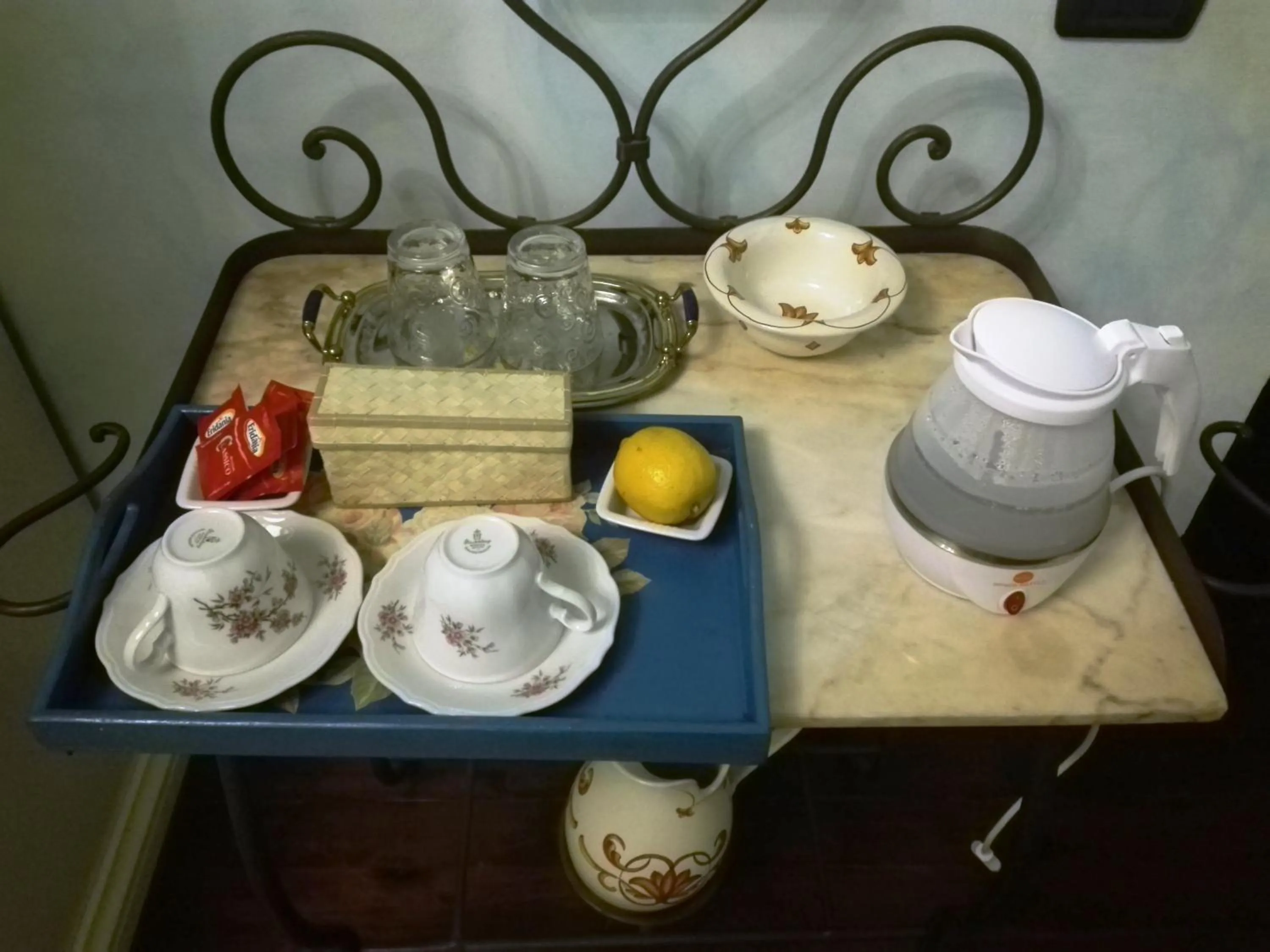 Coffee/tea facilities in B&B da Michela