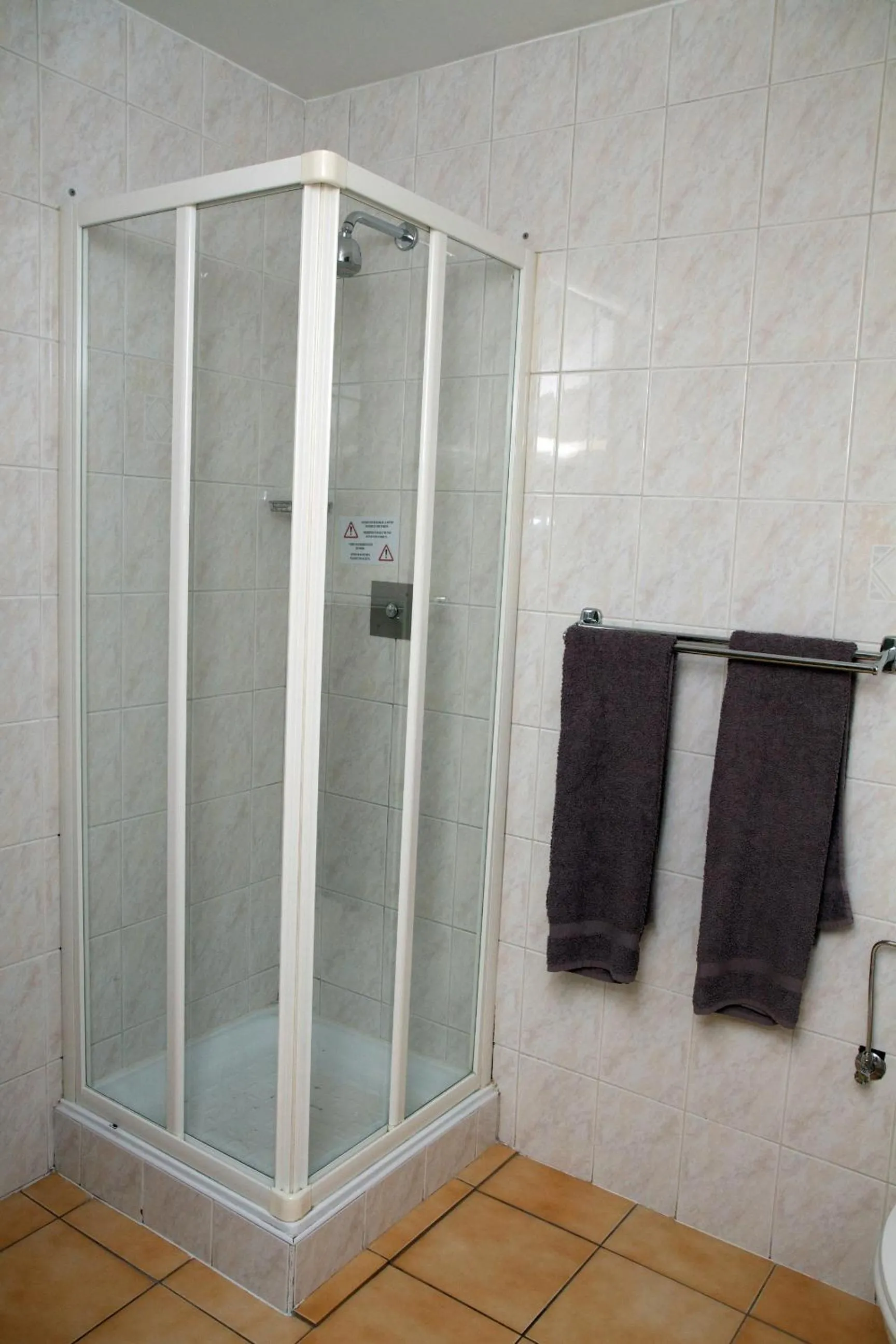 Bathroom in Le New Matinal