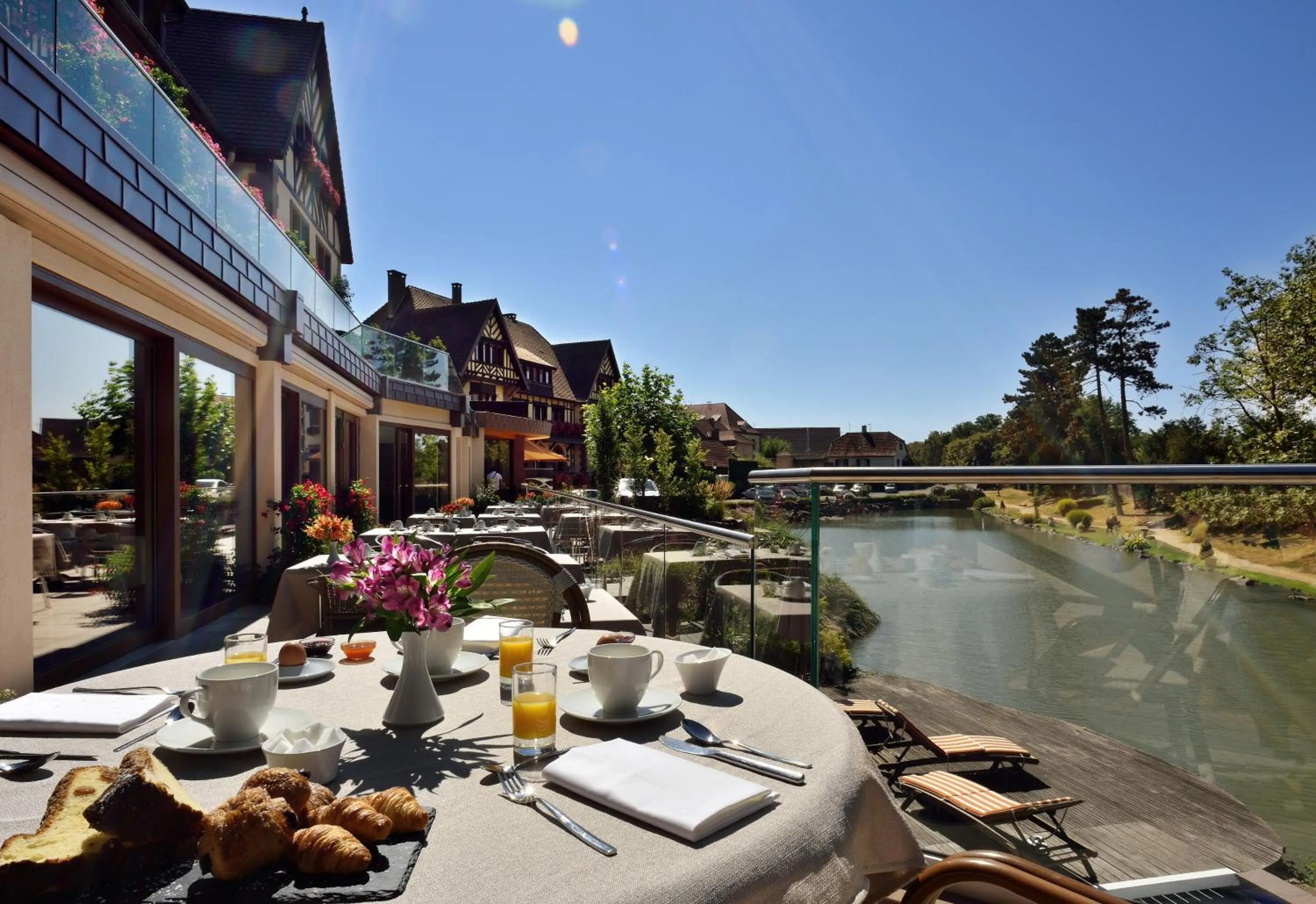 Breakfast in Hotel Spa Restaurant Domaine du Moulin