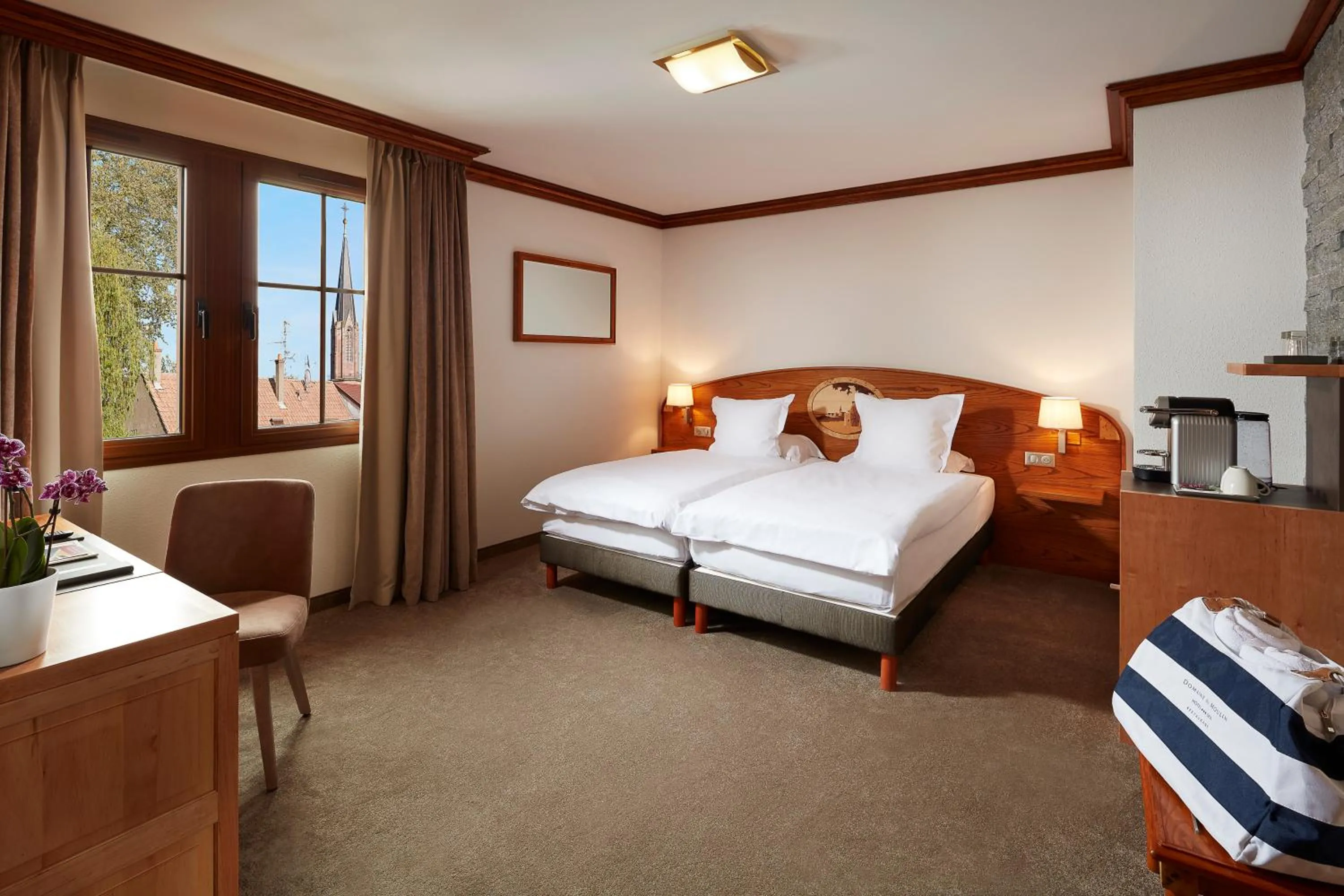 Photo of the whole room, Bed in Hotel Spa Restaurant Domaine du Moulin
