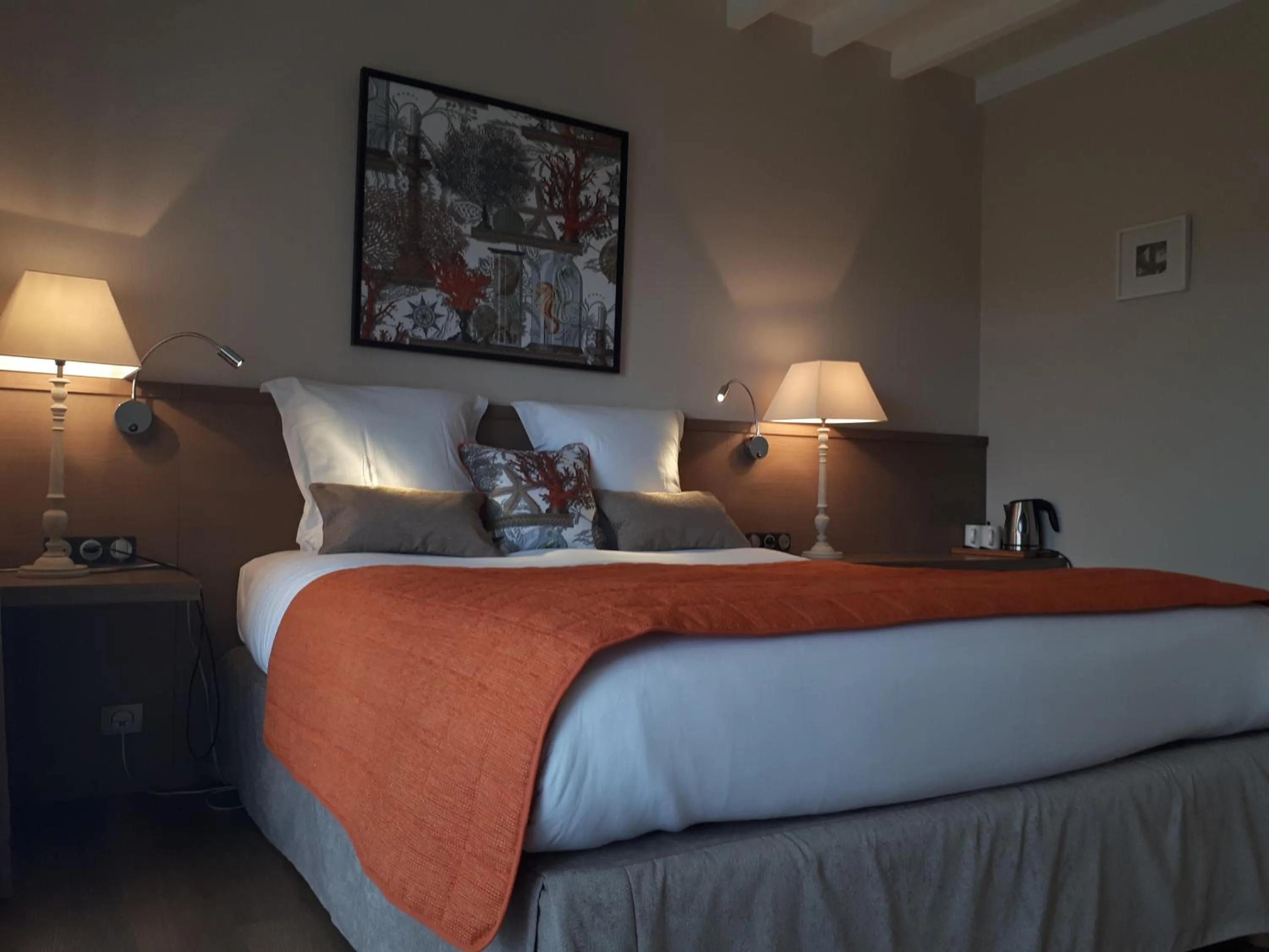 Bed in Hôtel Carcarille Restaurant Le C