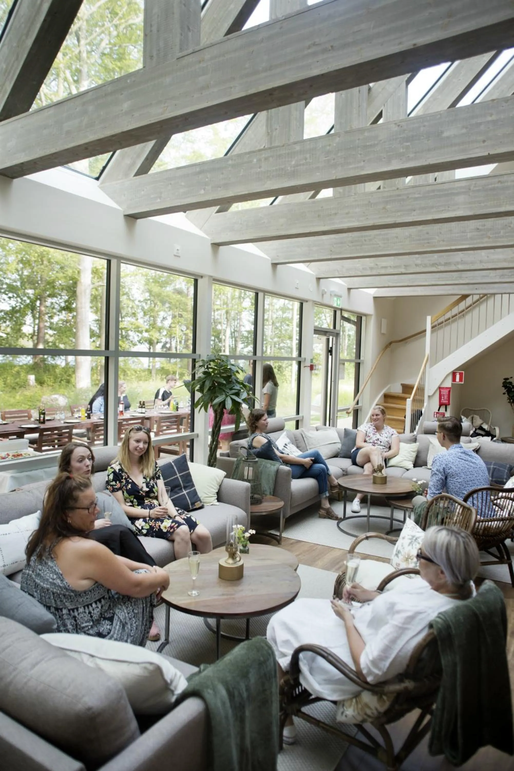 Communal lounge/ TV room in Toftastrand Hotell