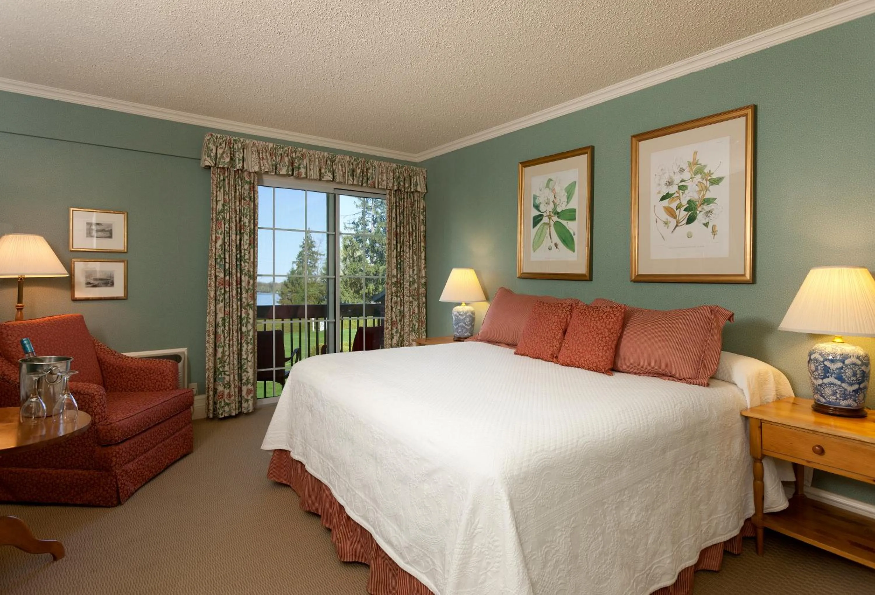 Bed in Briars Resort and Spa