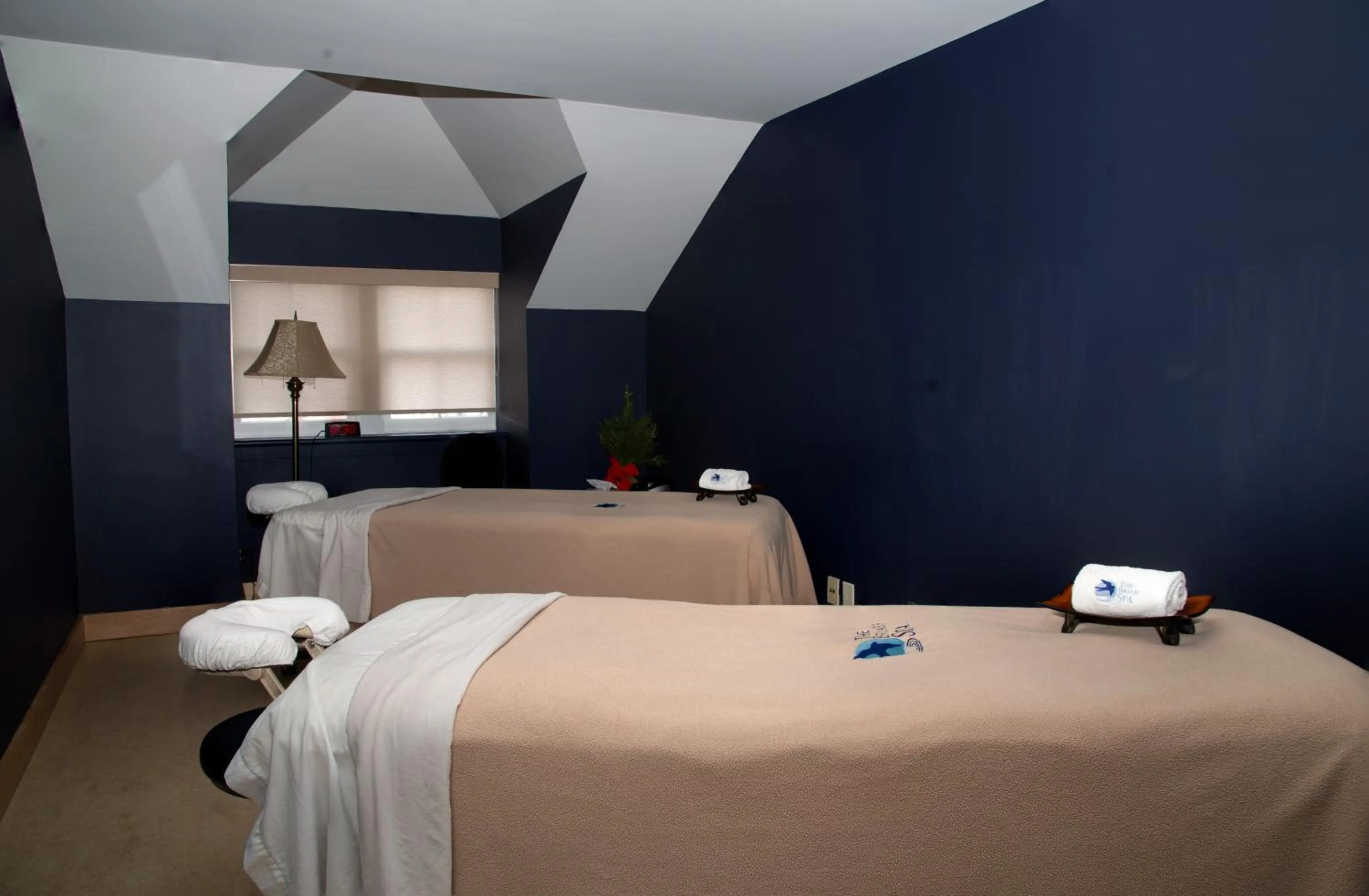 Bed in Briars Resort and Spa